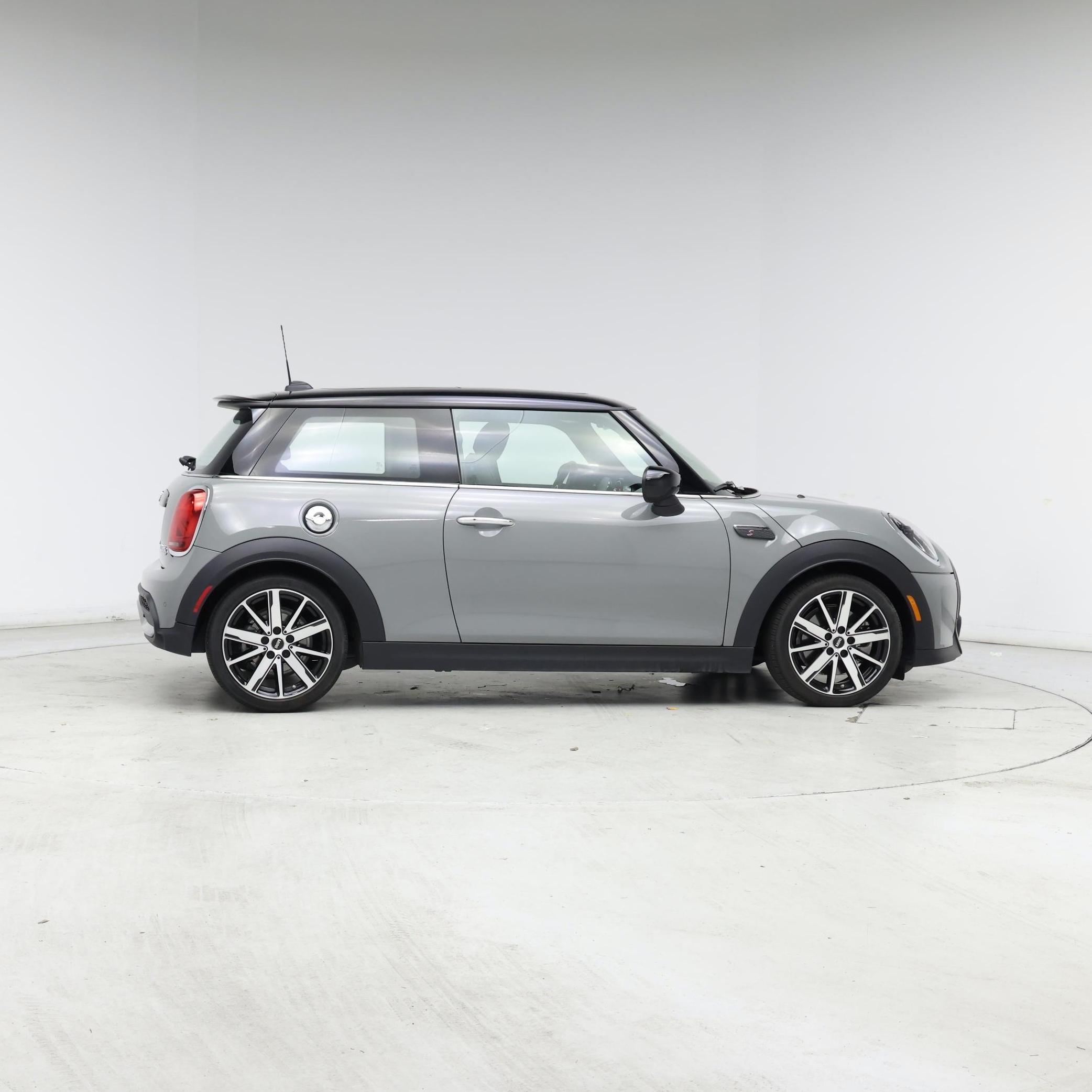 Thumbnail: 2022 MINI Cooper Hardtop - 7