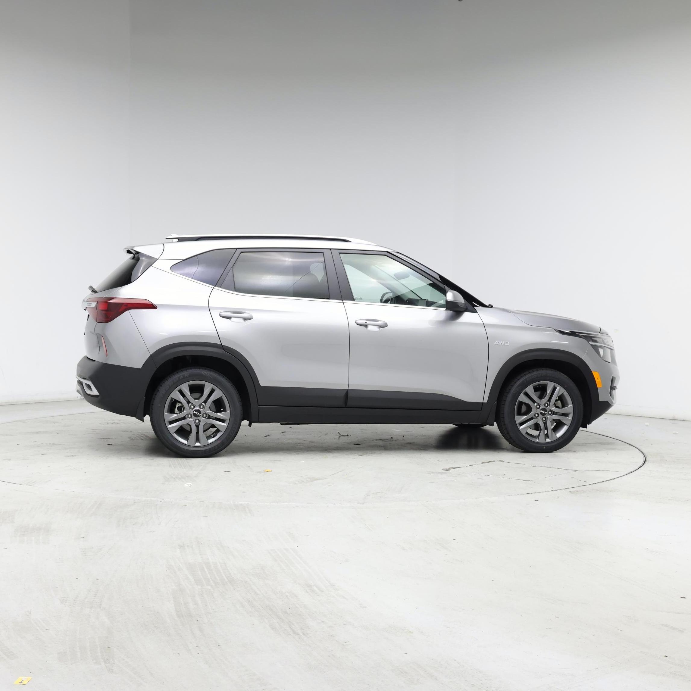 Thumbnail: 2022 Kia Seltos - 7