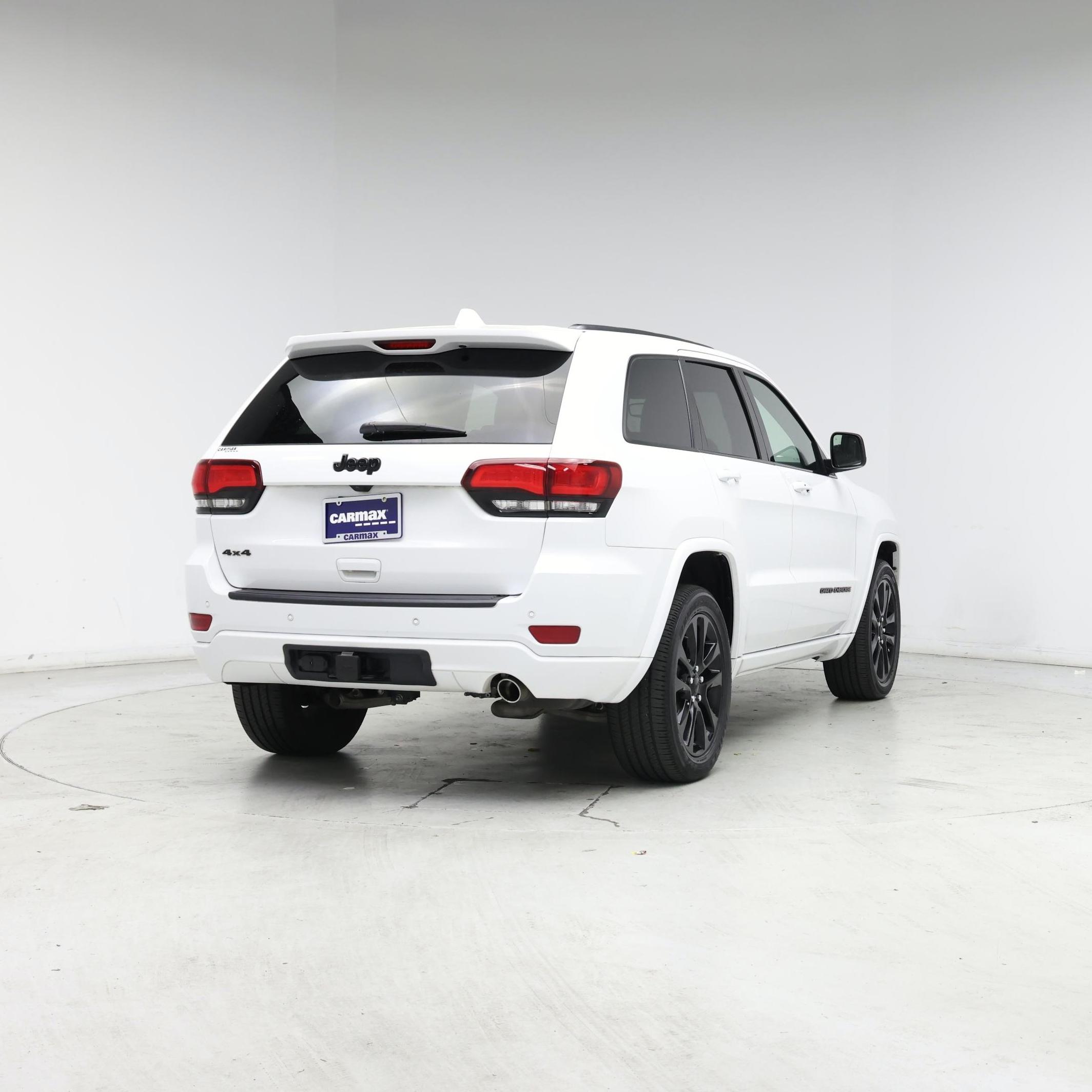 Thumbnail: 2020 Jeep Grand Cherokee - 8
