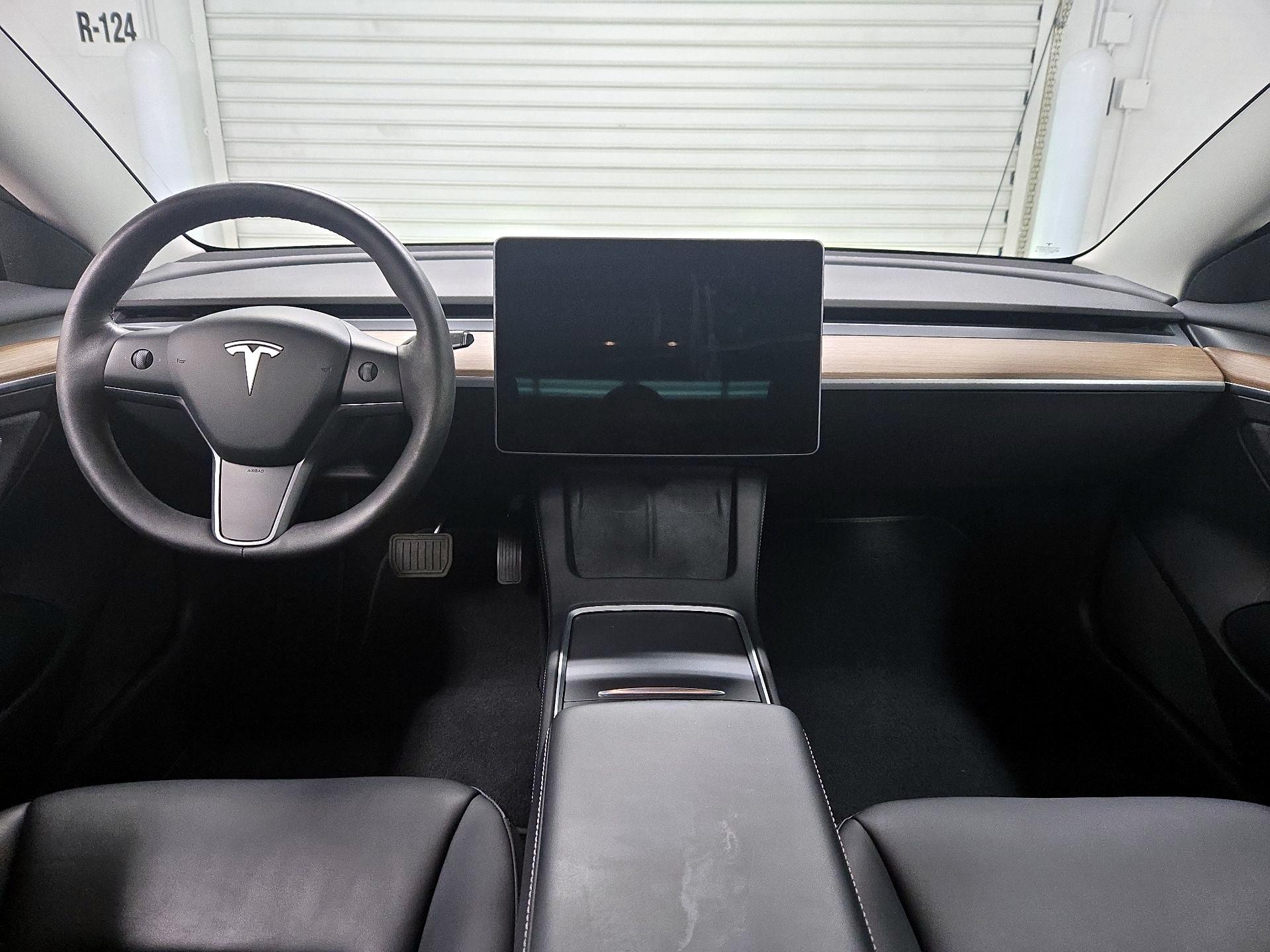 Thumbnail: 2022 Tesla Model 3 - 9