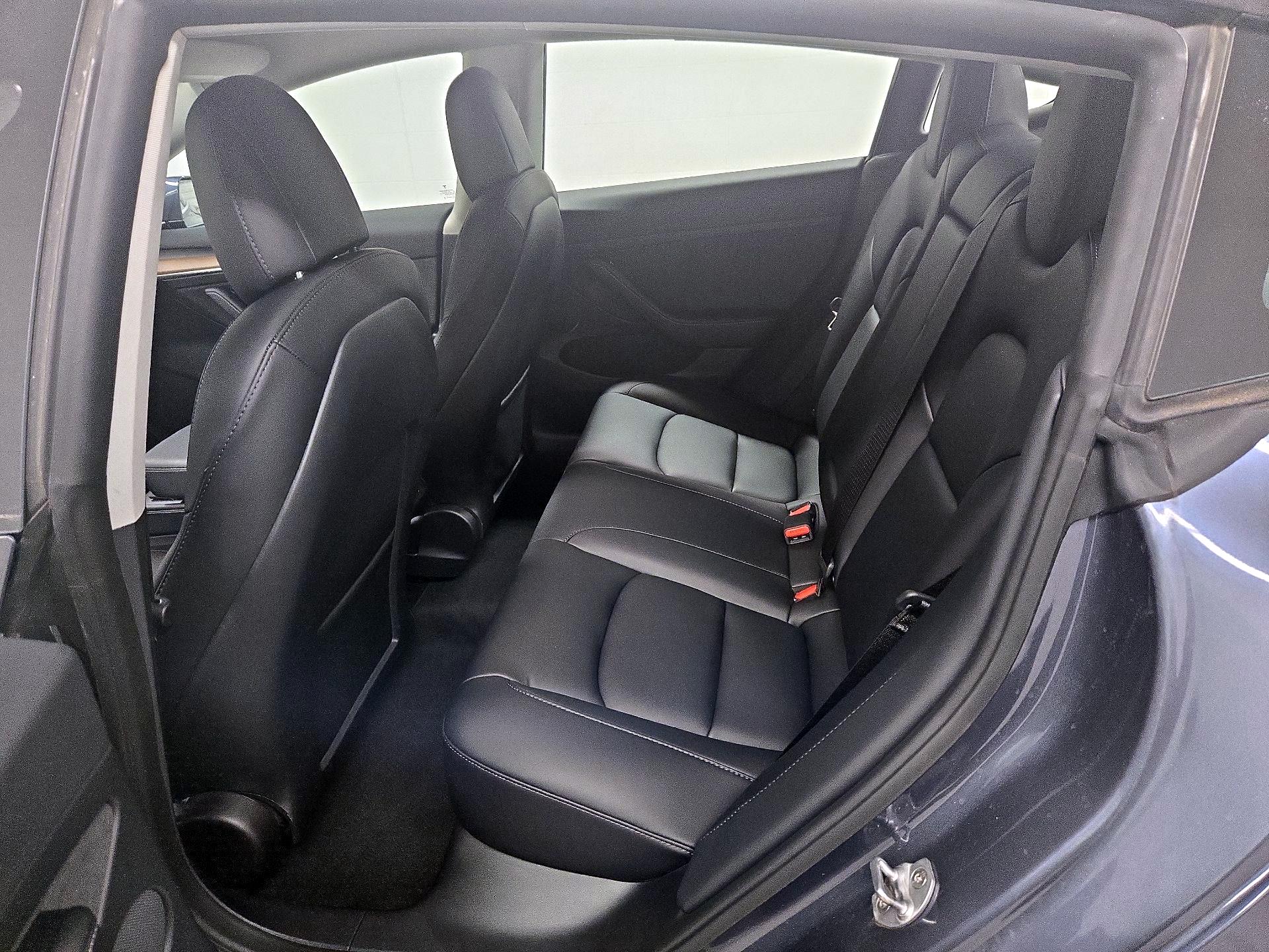 Thumbnail: 2022 Tesla Model 3 - 20