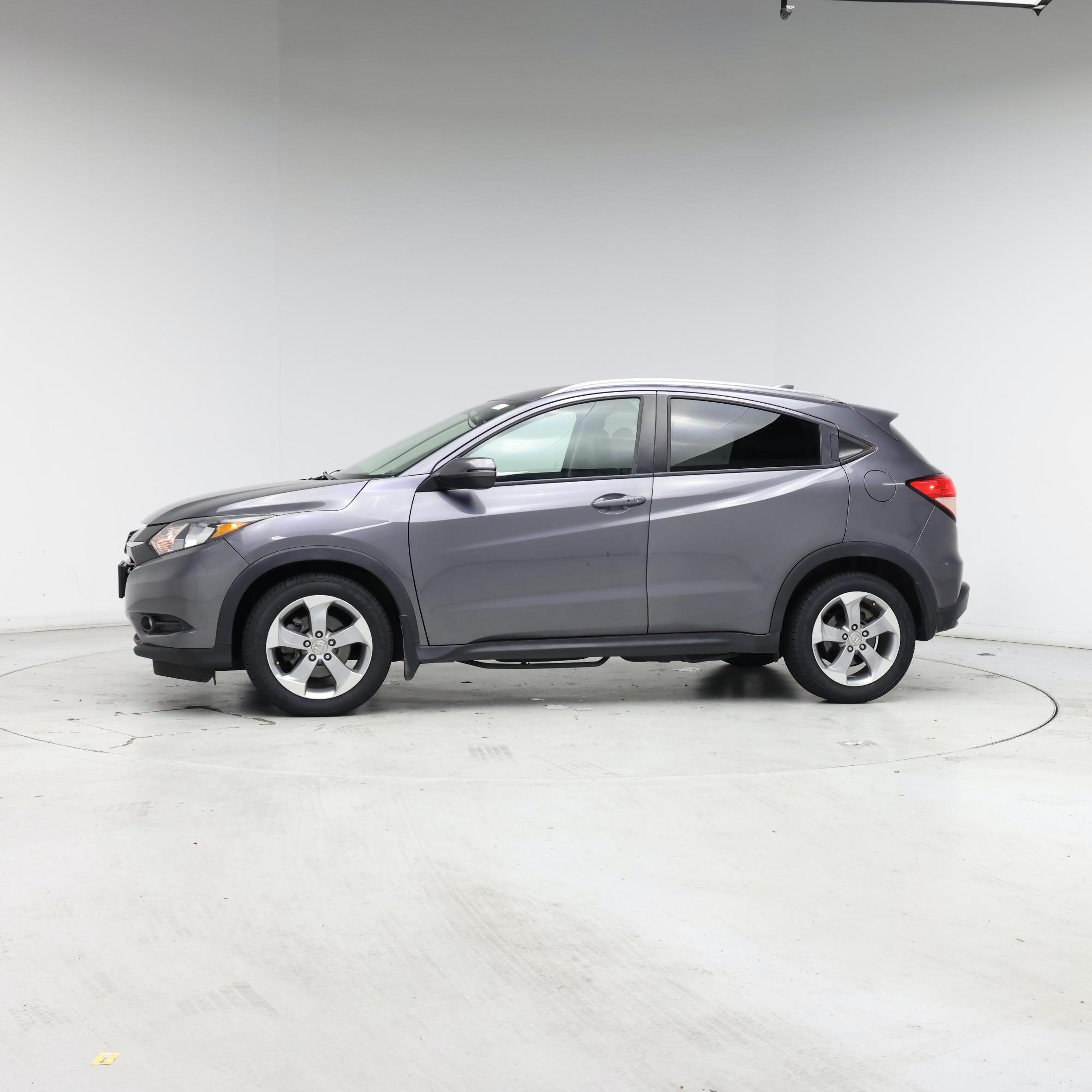 Thumbnail: 2017 Honda HR-V - 3