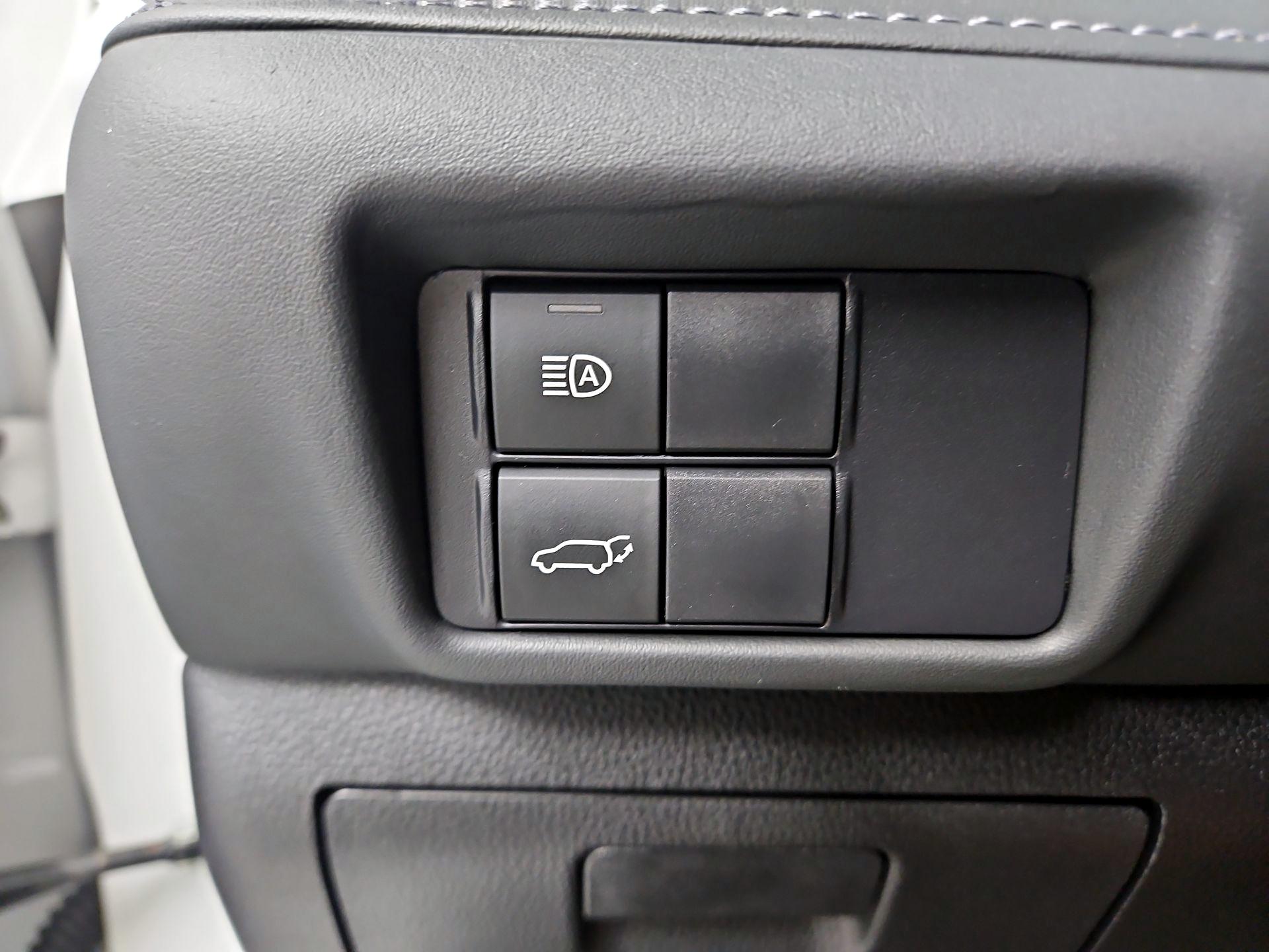 Thumbnail: 2021 Toyota Highlander - 13