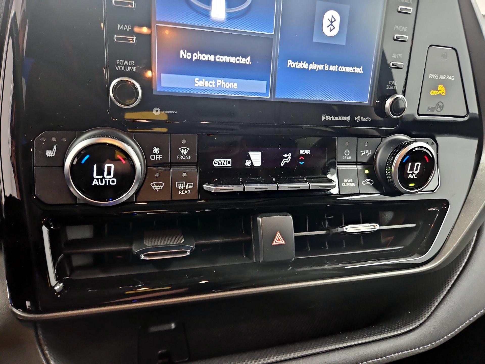 Thumbnail: 2021 Toyota Highlander - 16