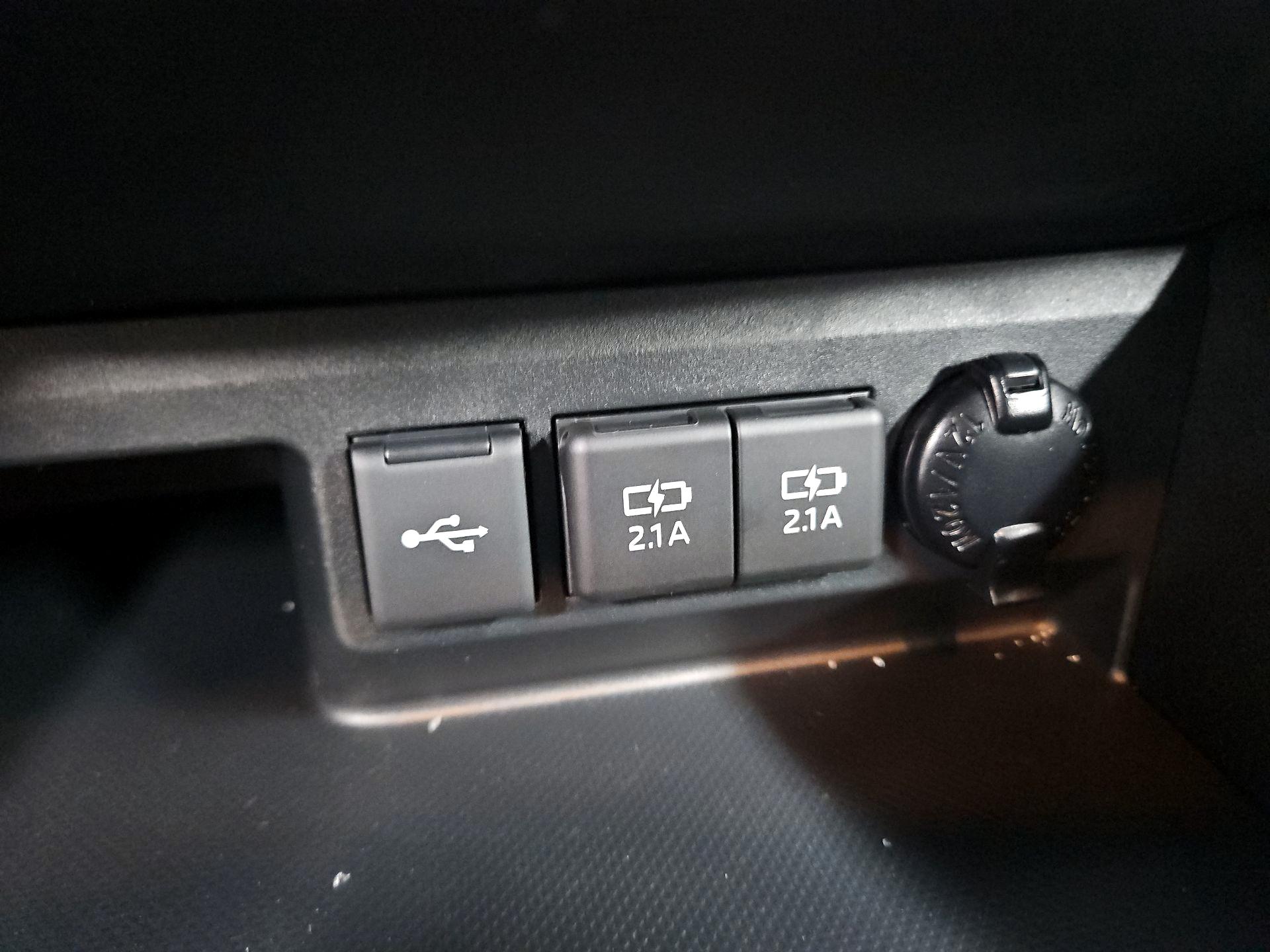 Thumbnail: 2021 Toyota Highlander - 18