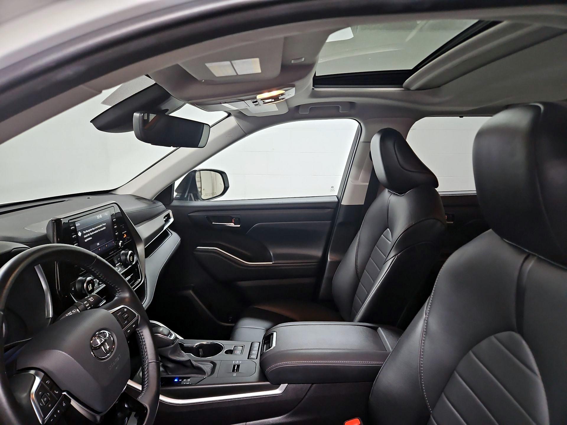 Thumbnail: 2021 Toyota Highlander - 19