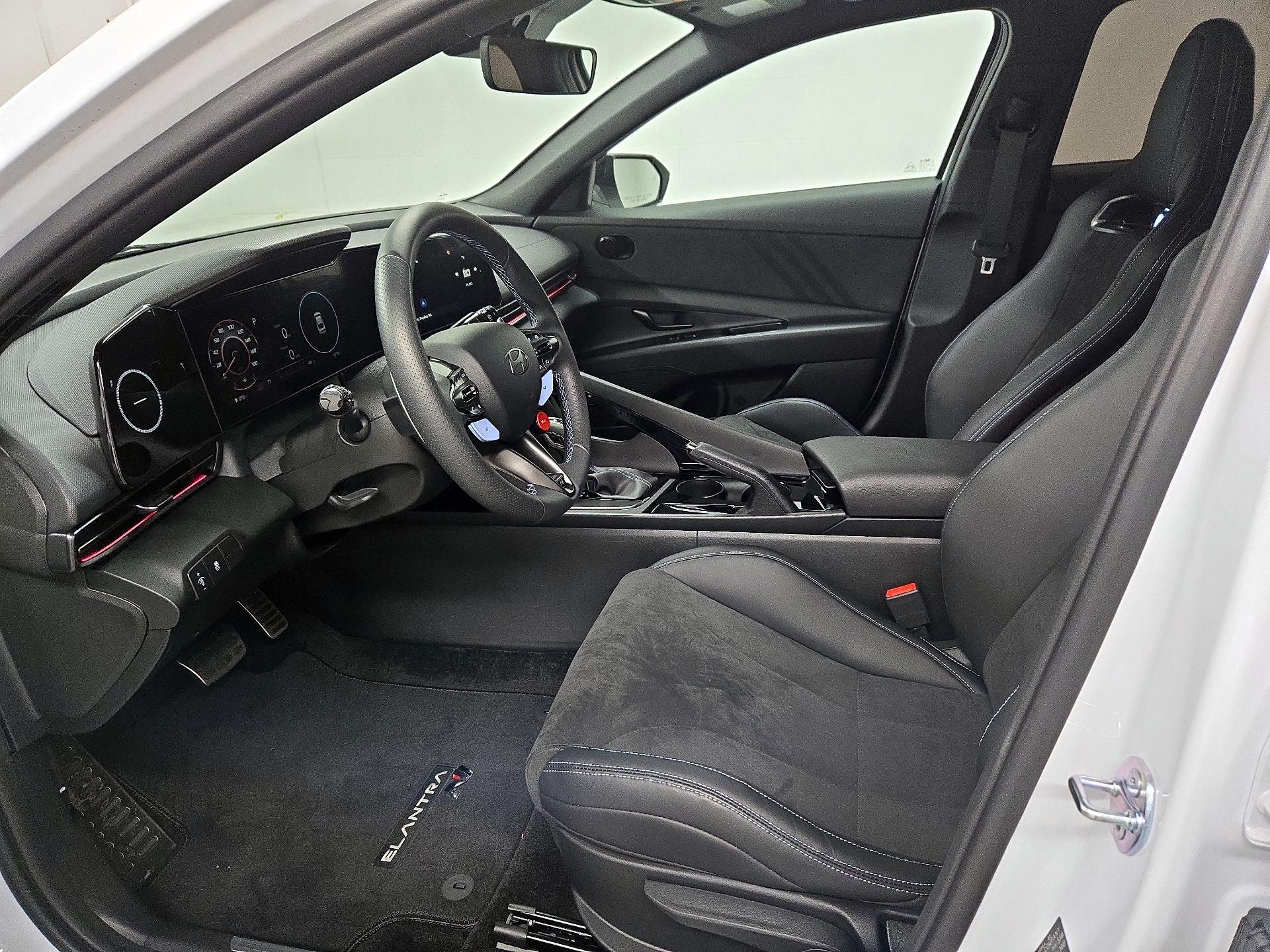 Thumbnail: 2025 Hyundai Elantra - 11