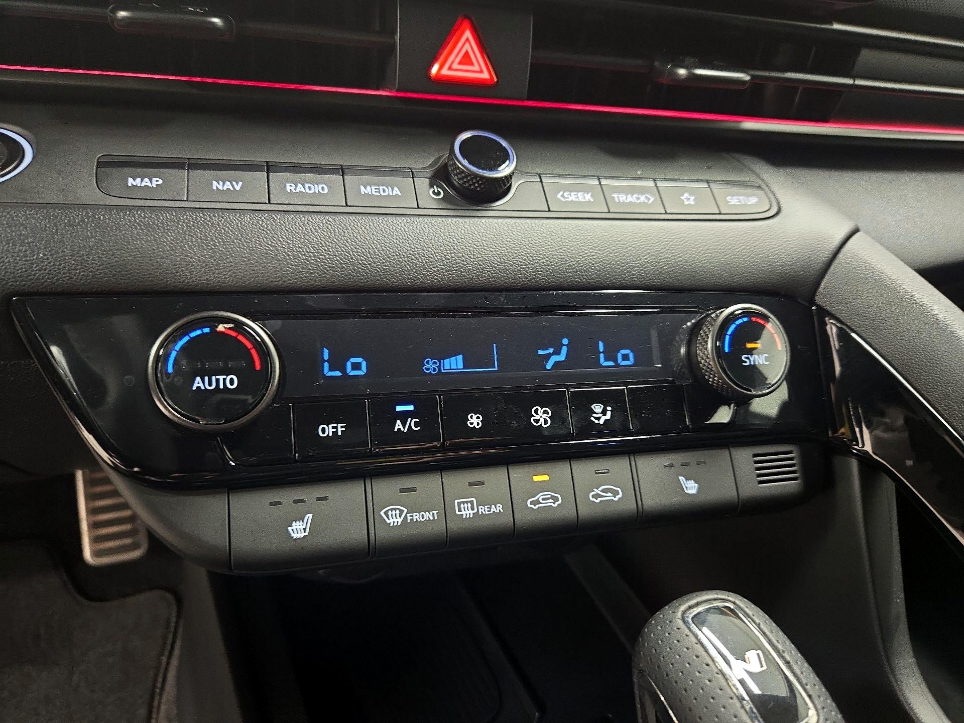 Thumbnail: 2025 Hyundai Elantra - 17