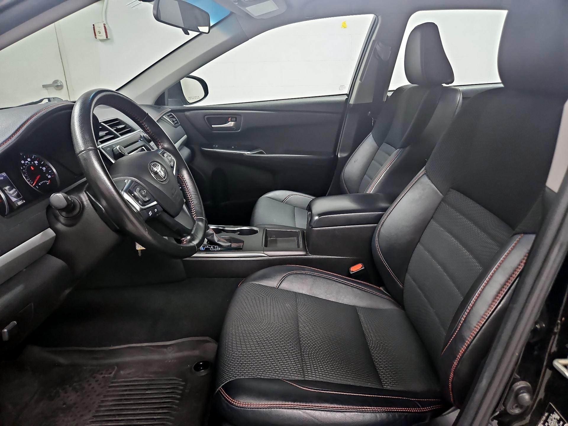 Thumbnail: 2016 Toyota Camry - 11