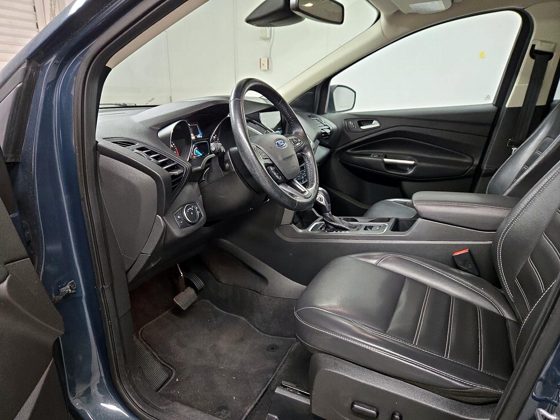 Thumbnail: 2019 Ford Escape - 11