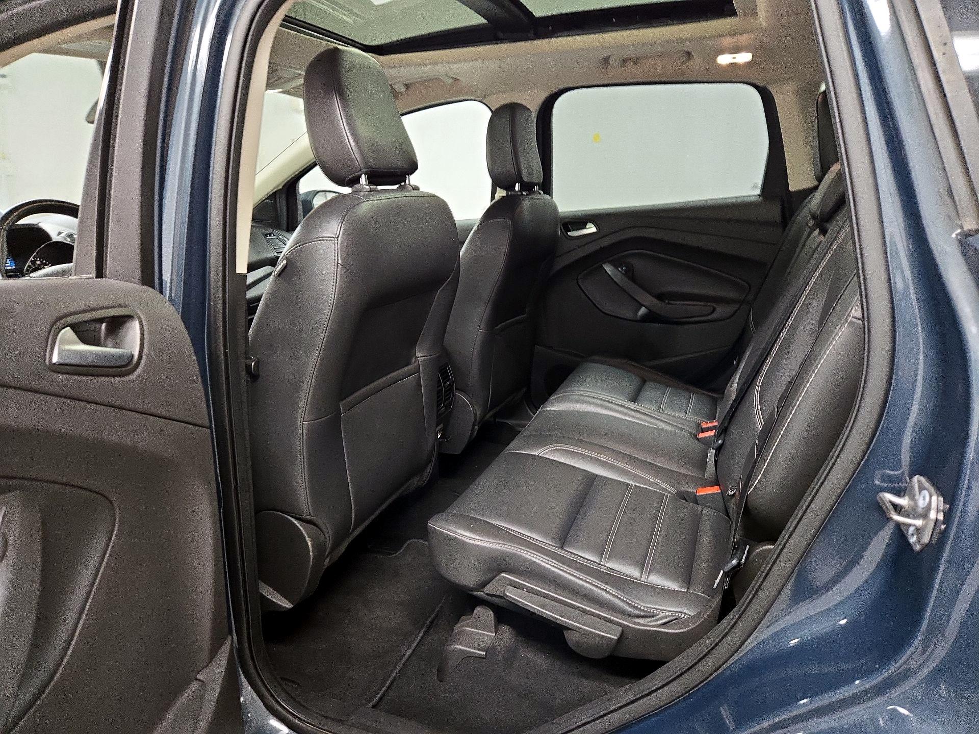 Thumbnail: 2019 Ford Escape - 20