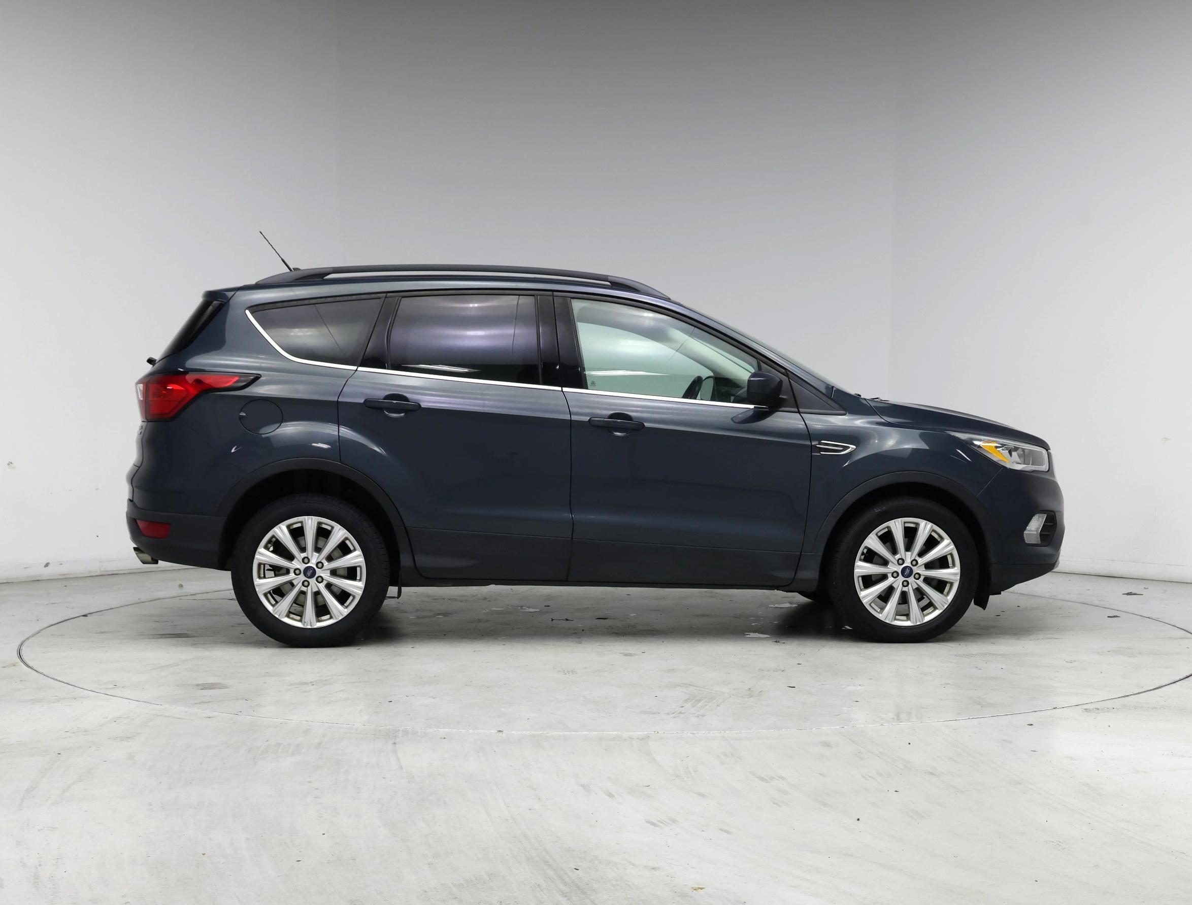 Thumbnail: 2019 Ford Escape - 7