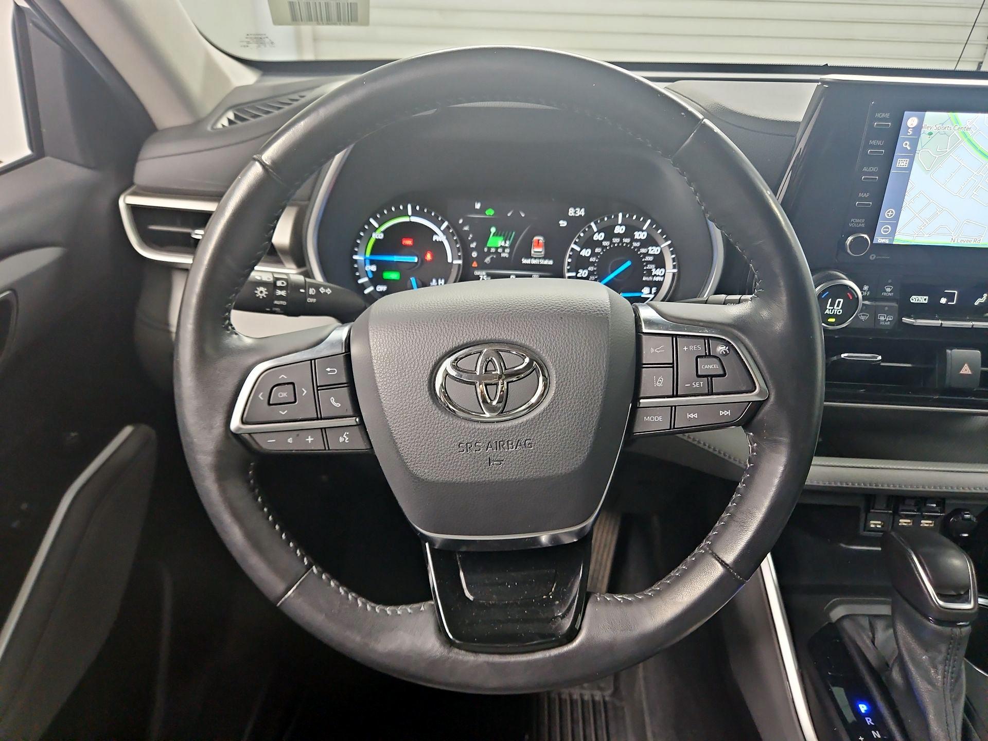 Thumbnail: 2021 Toyota Highlander - 10