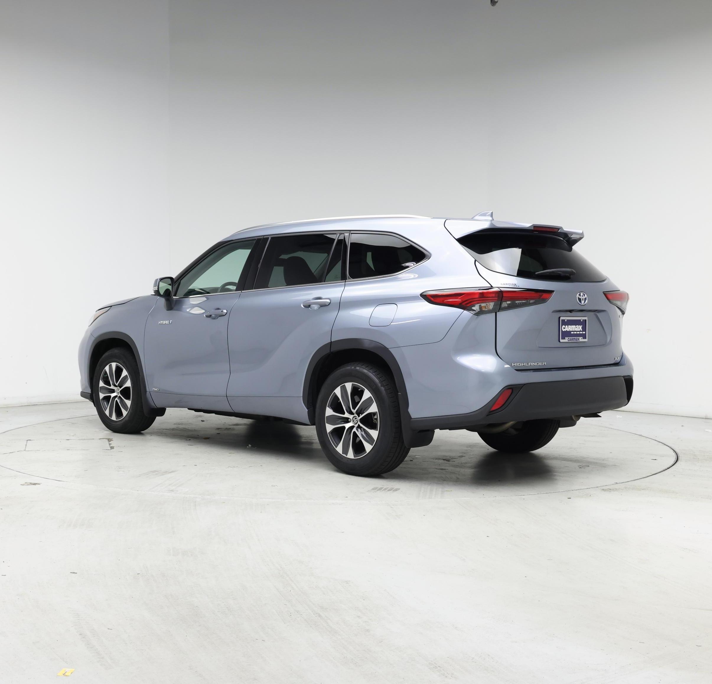 Thumbnail: 2021 Toyota Highlander - 2