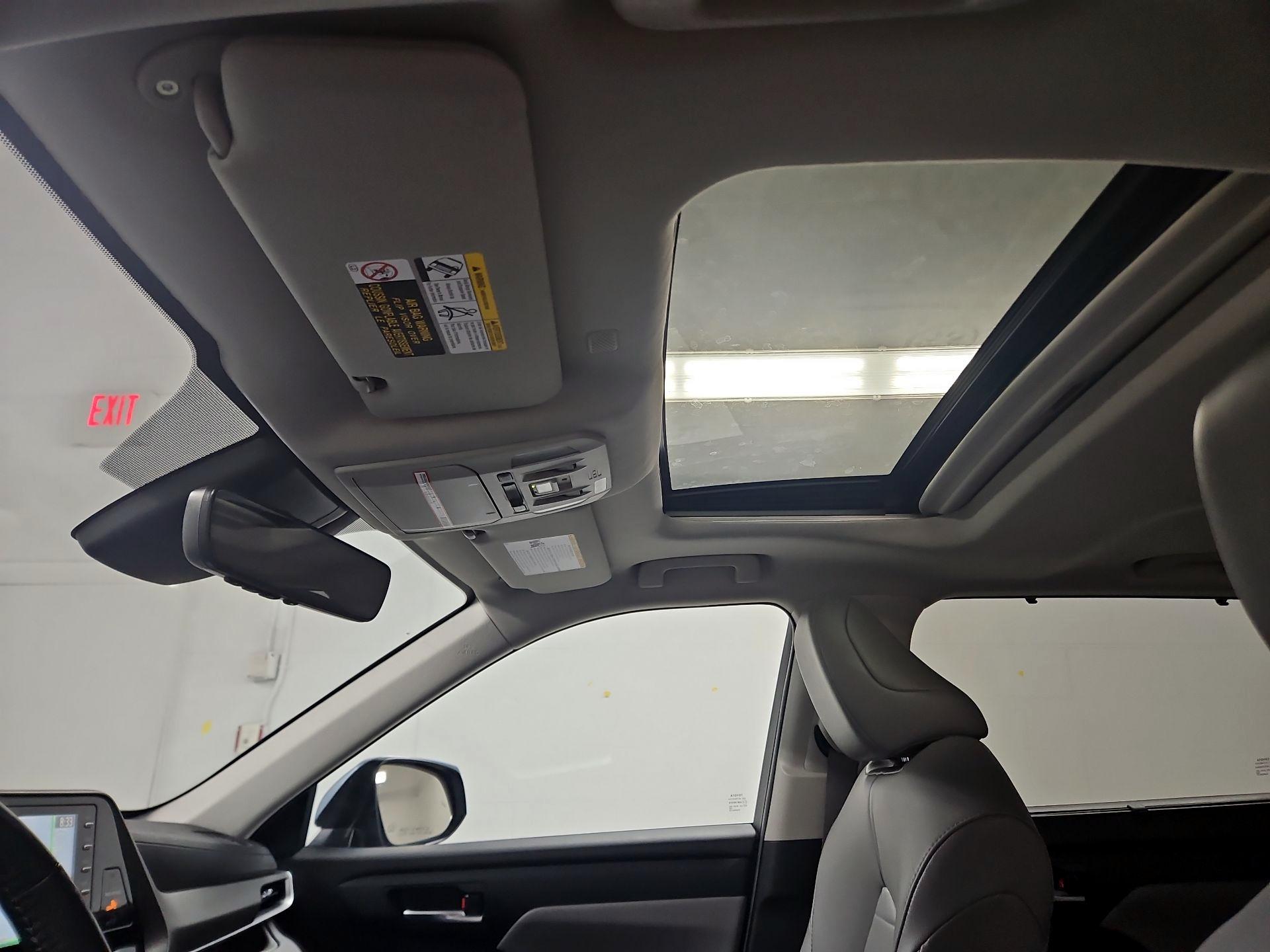 Thumbnail: 2021 Toyota Highlander - 20