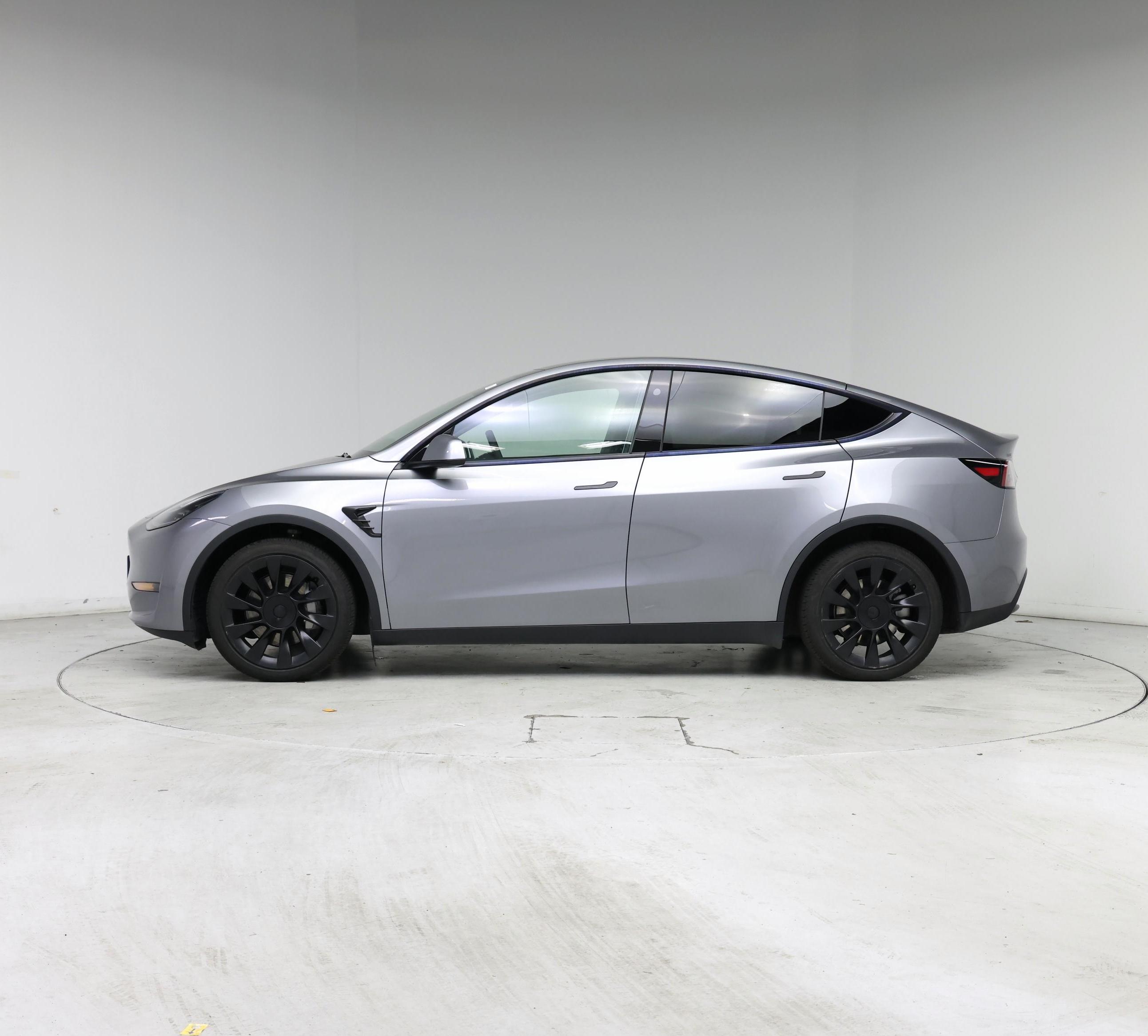 Thumbnail: 2025 Tesla Model Y - 3