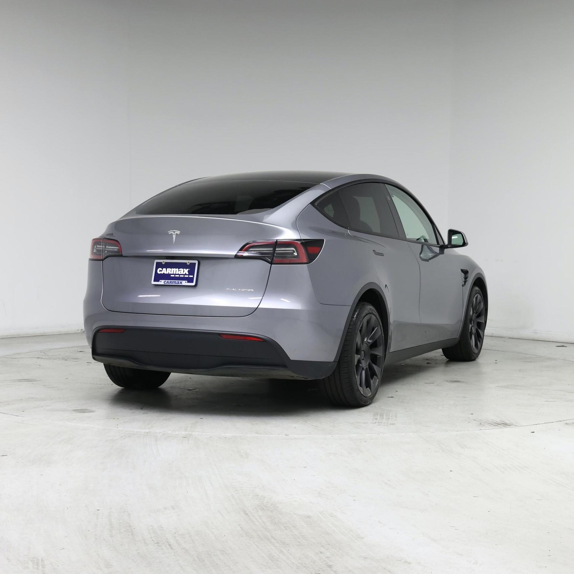 Thumbnail: 2025 Tesla Model Y - 8