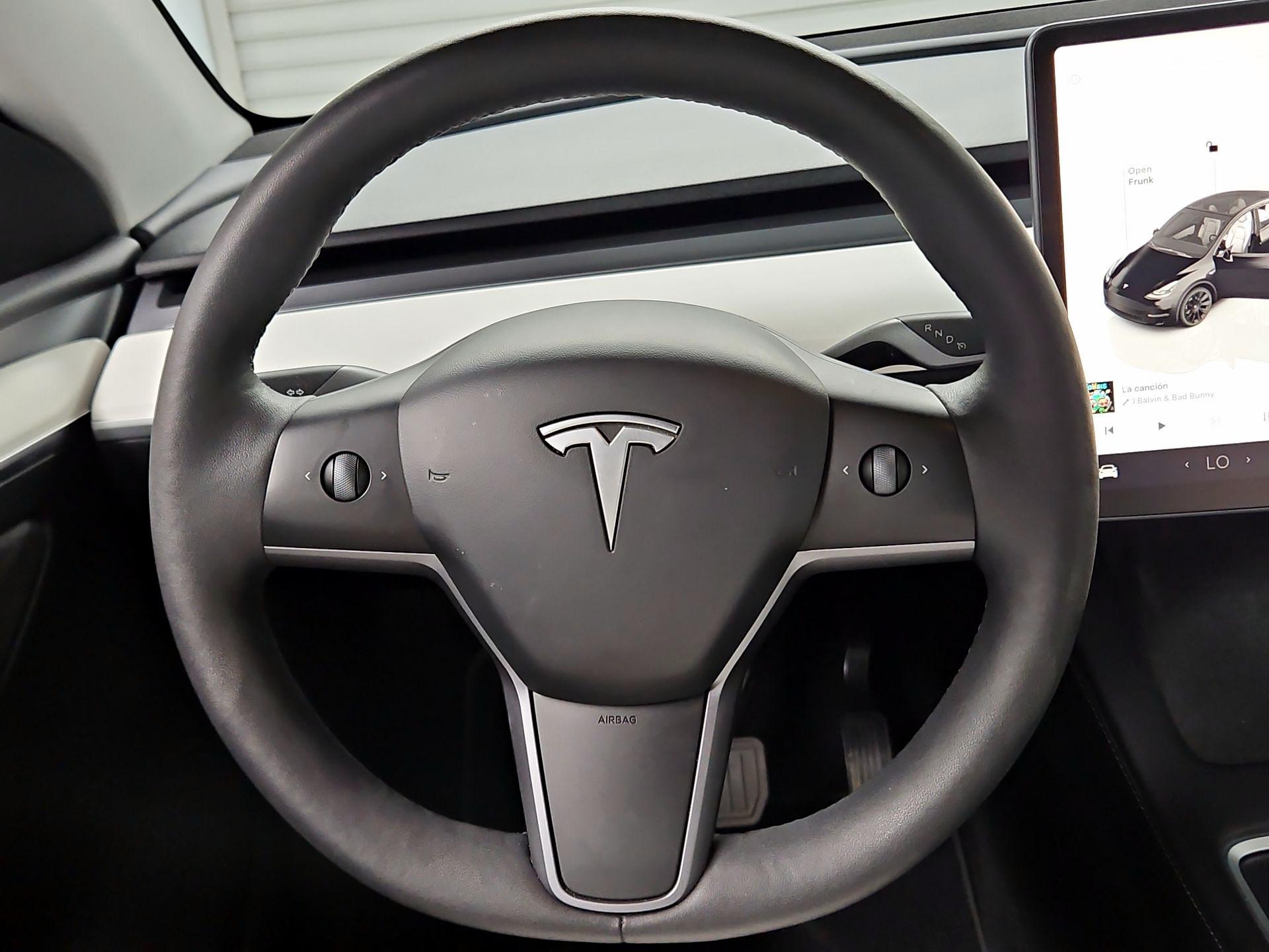 Thumbnail: 2023 Tesla Model Y - 10