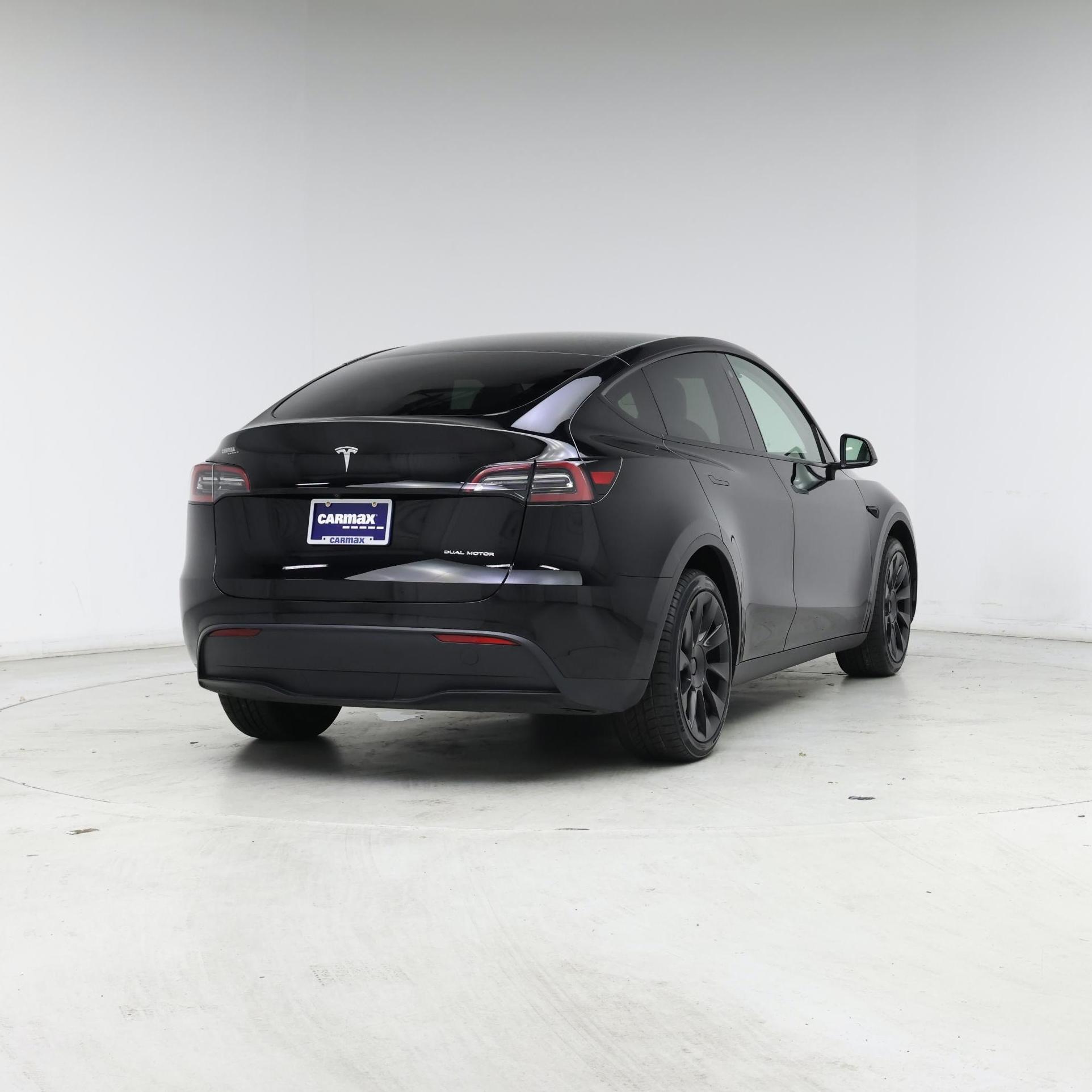 Thumbnail: 2023 Tesla Model Y - 8