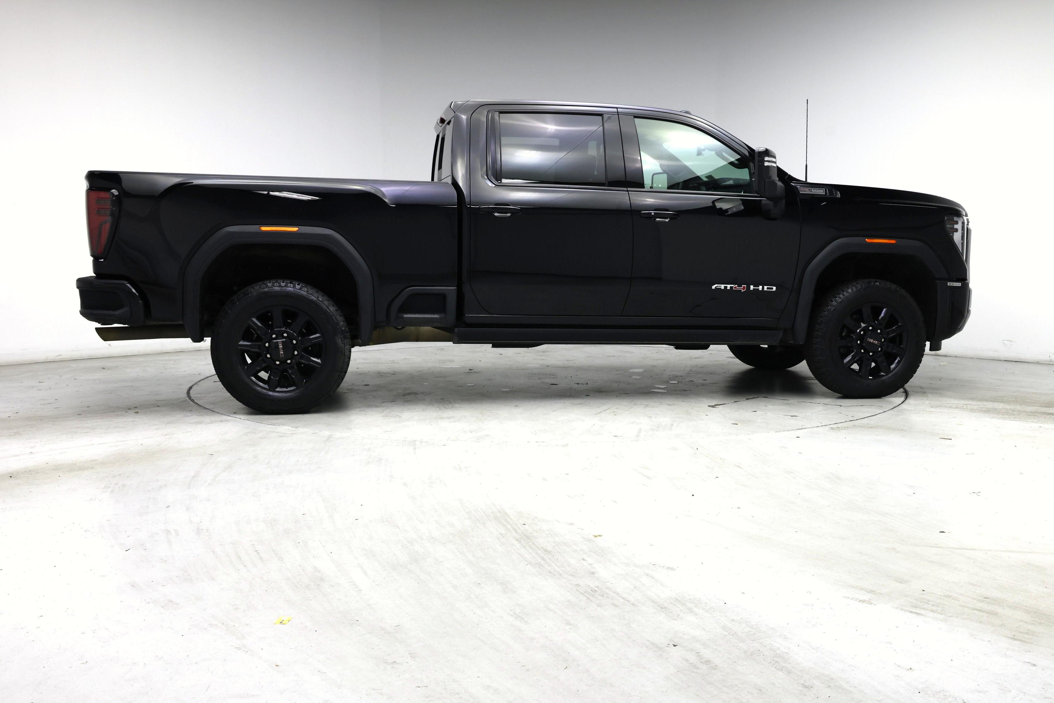 Thumbnail: 2024 GMC Sierra 3500 - 7