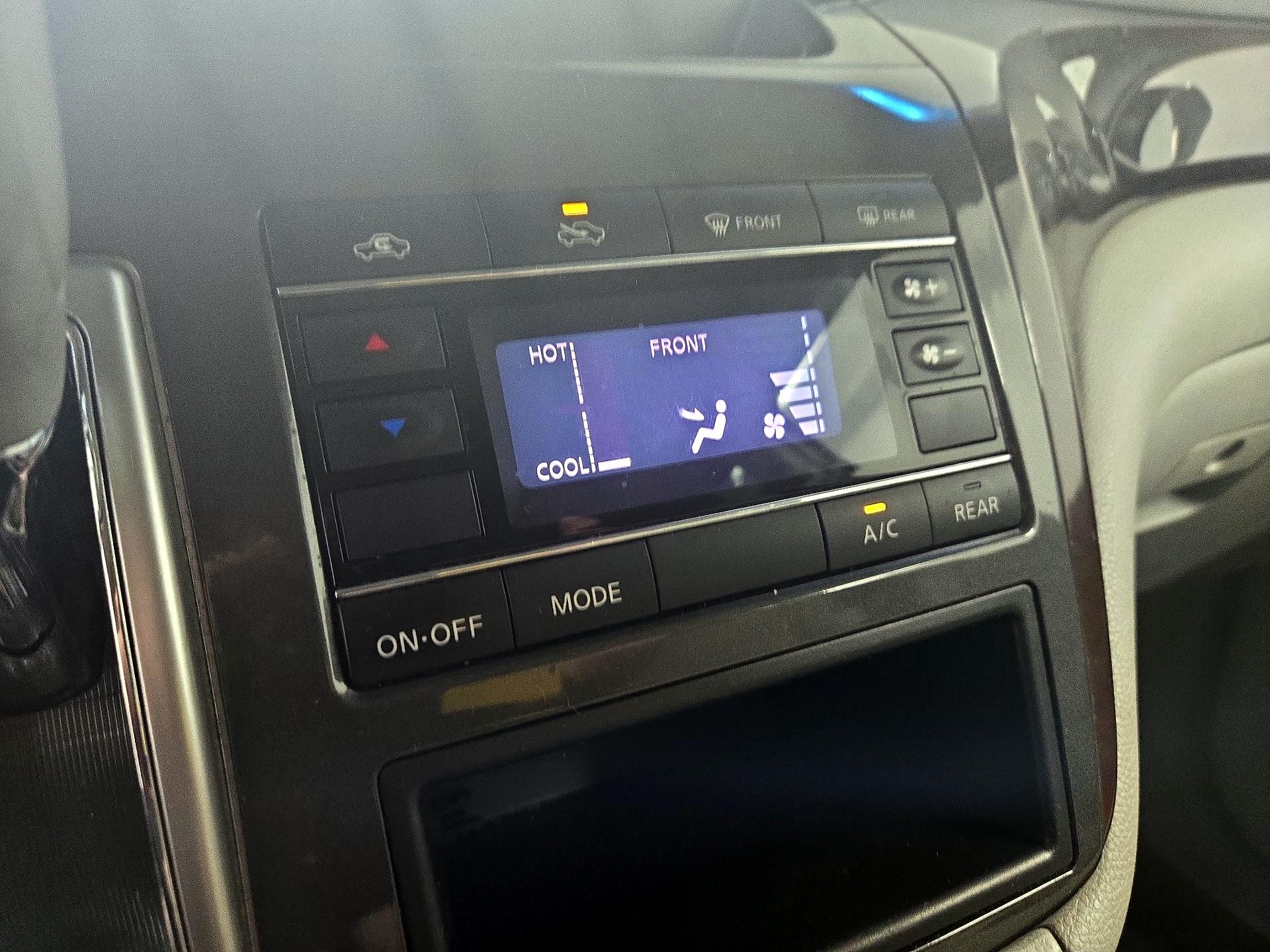 Thumbnail: 2015 Nissan Quest - 15