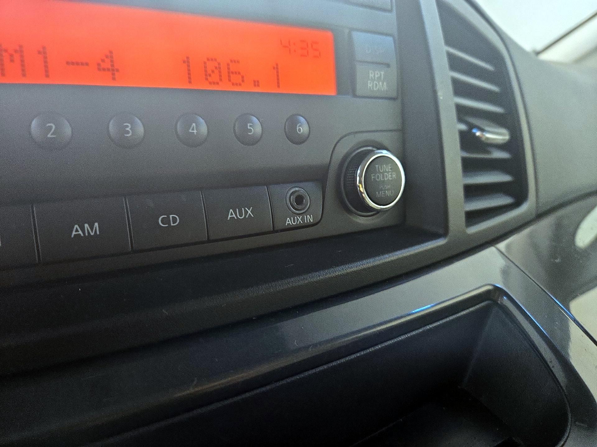 Thumbnail: 2015 Nissan Quest - 17