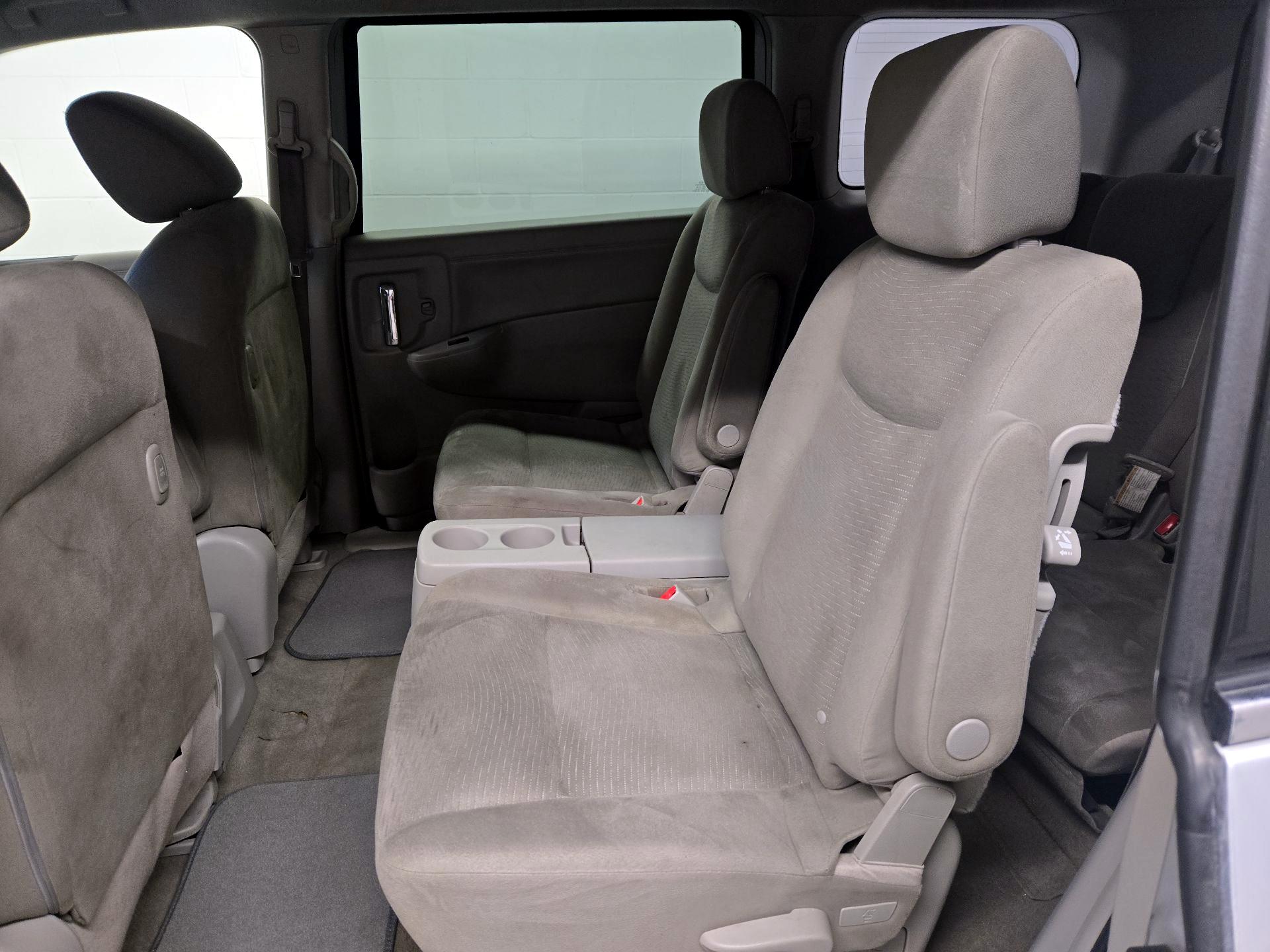 Thumbnail: 2015 Nissan Quest - 18