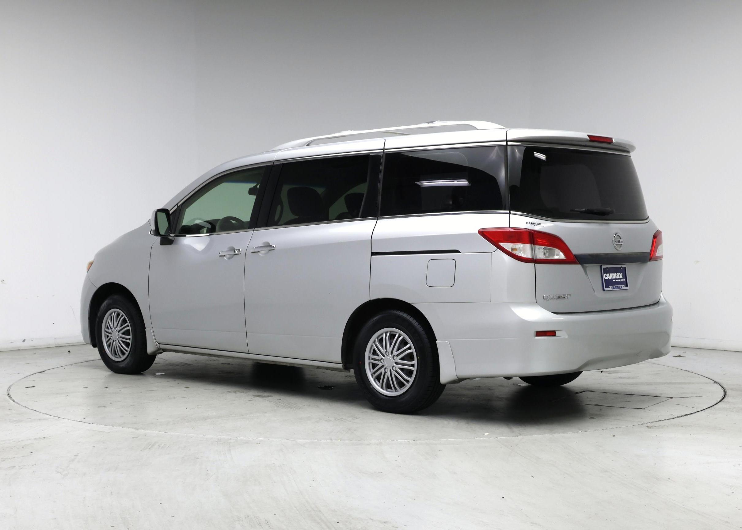 Thumbnail: 2015 Nissan Quest - 2