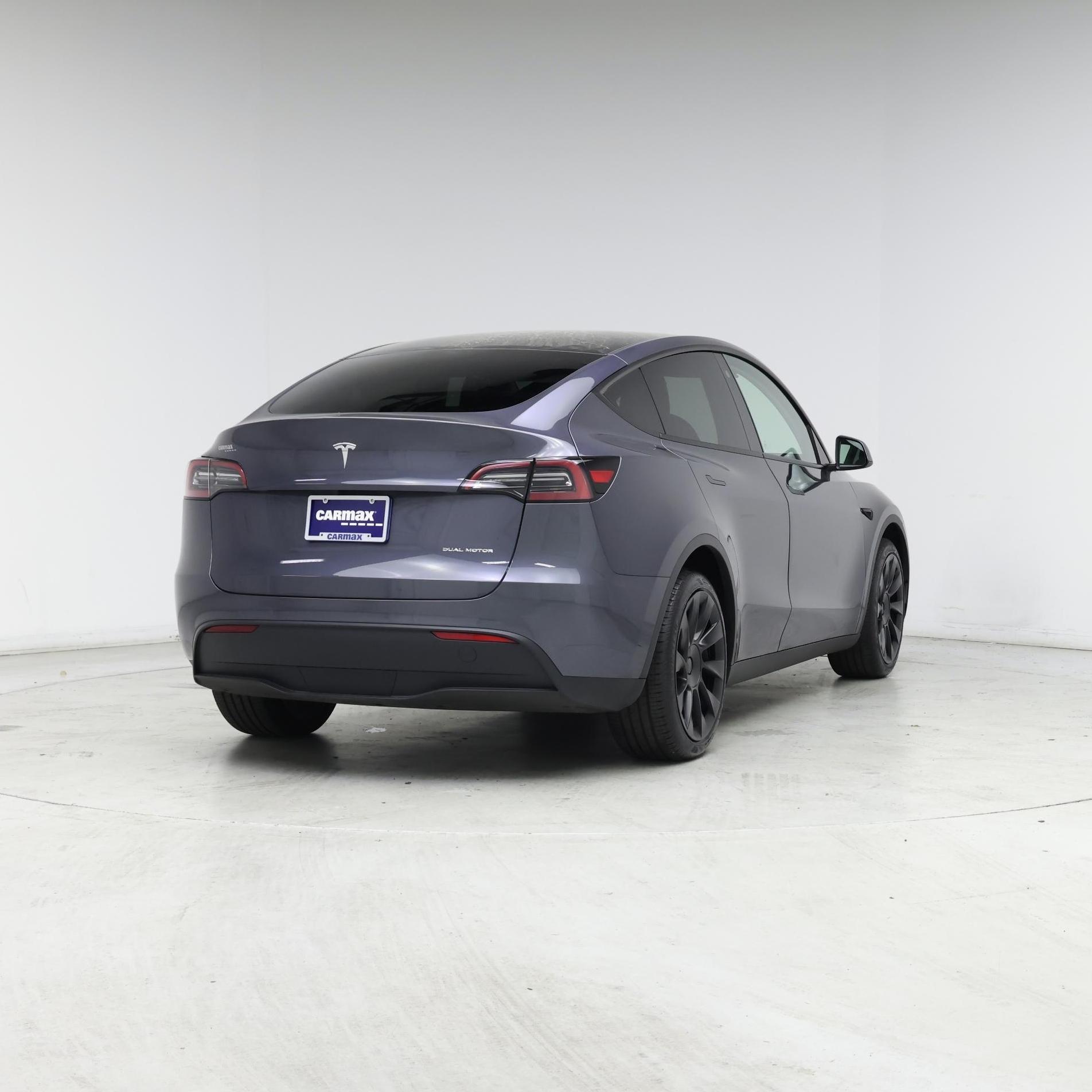 Thumbnail: 2023 Tesla Model Y - 8