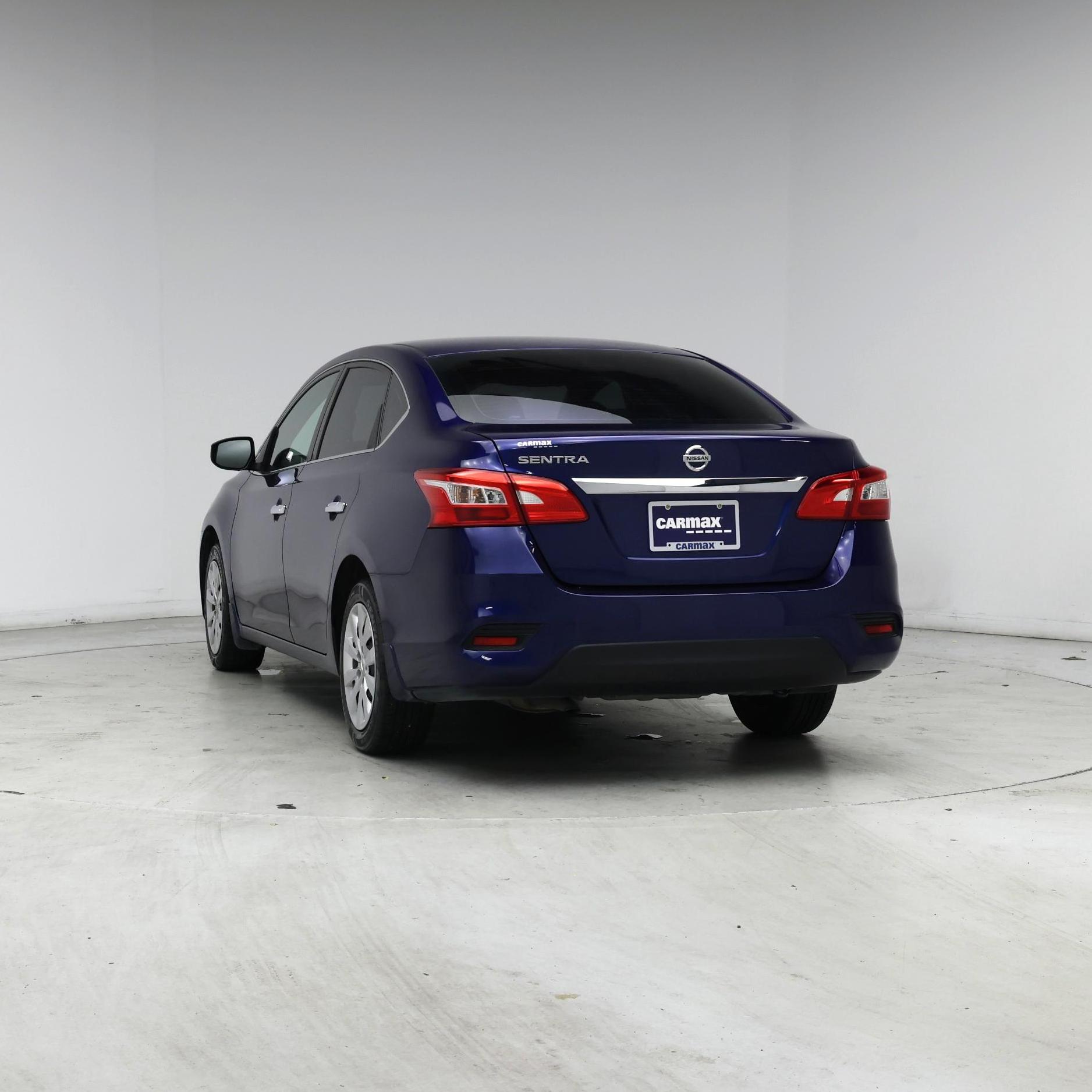 Thumbnail: 2017 Nissan Sentra - 6