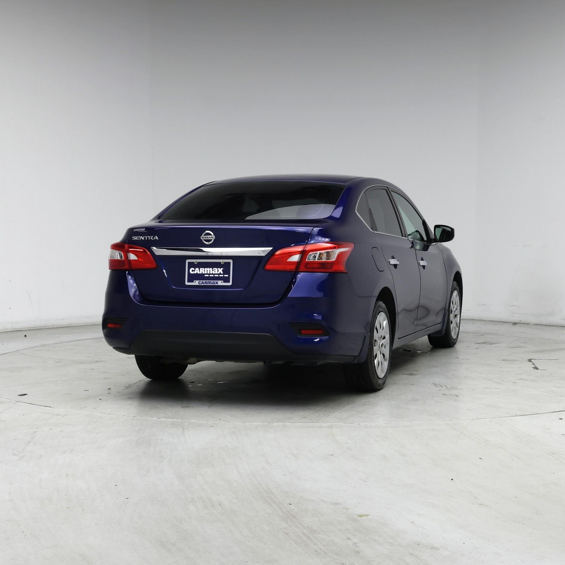 Thumbnail: 2017 Nissan Sentra - 8