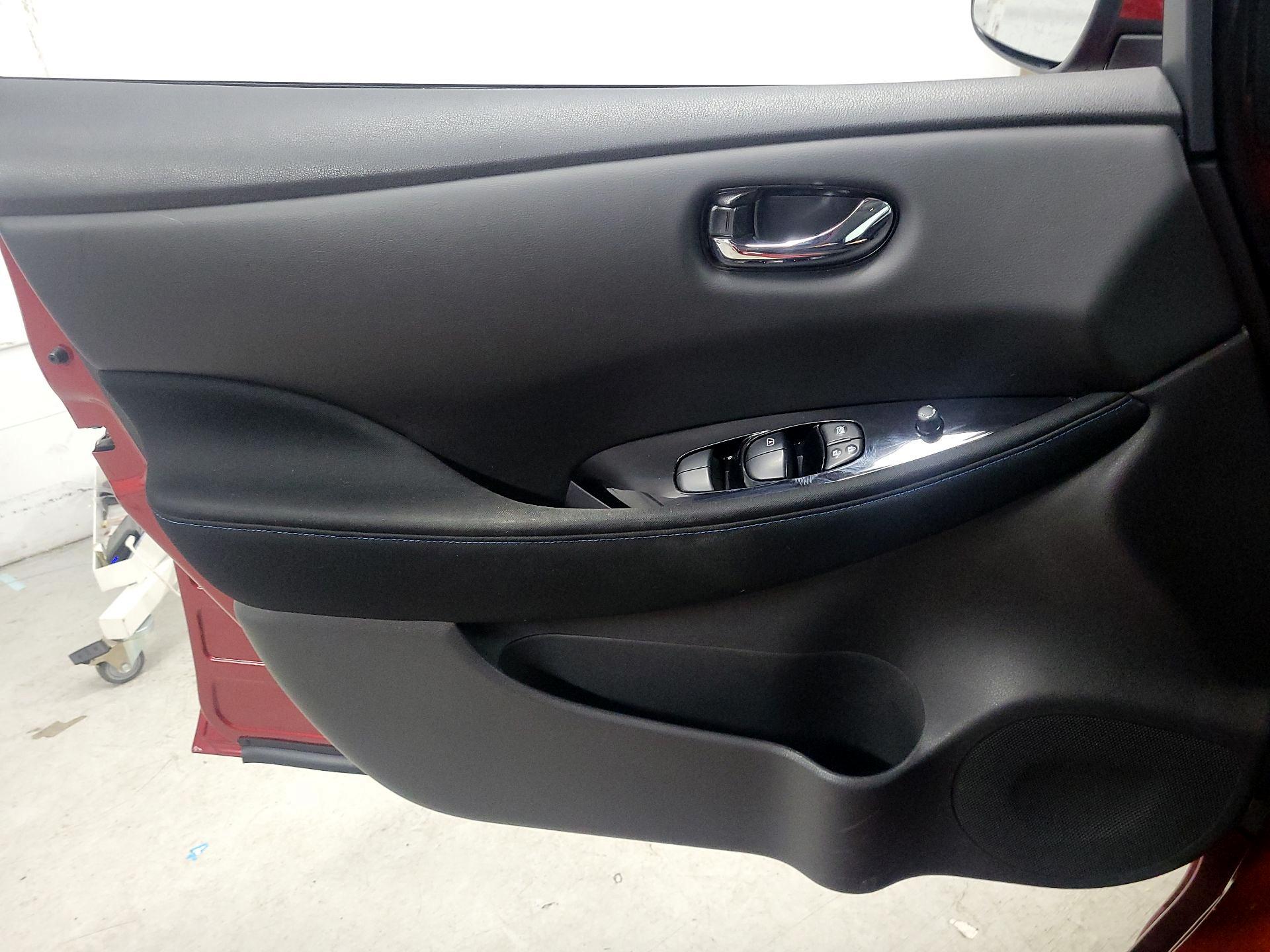 Thumbnail: 2019 Nissan Leaf - 12