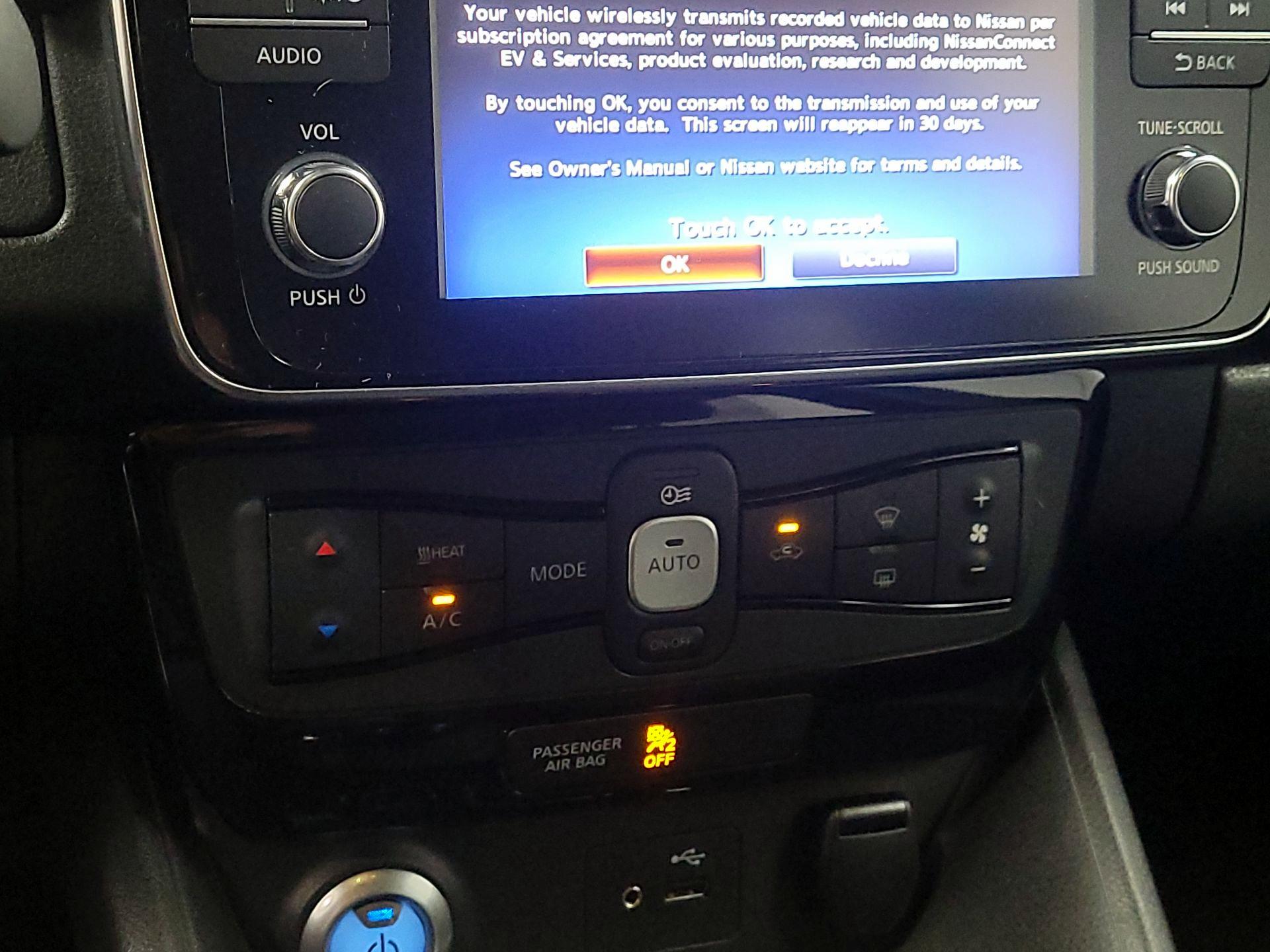 Thumbnail: 2019 Nissan Leaf - 15