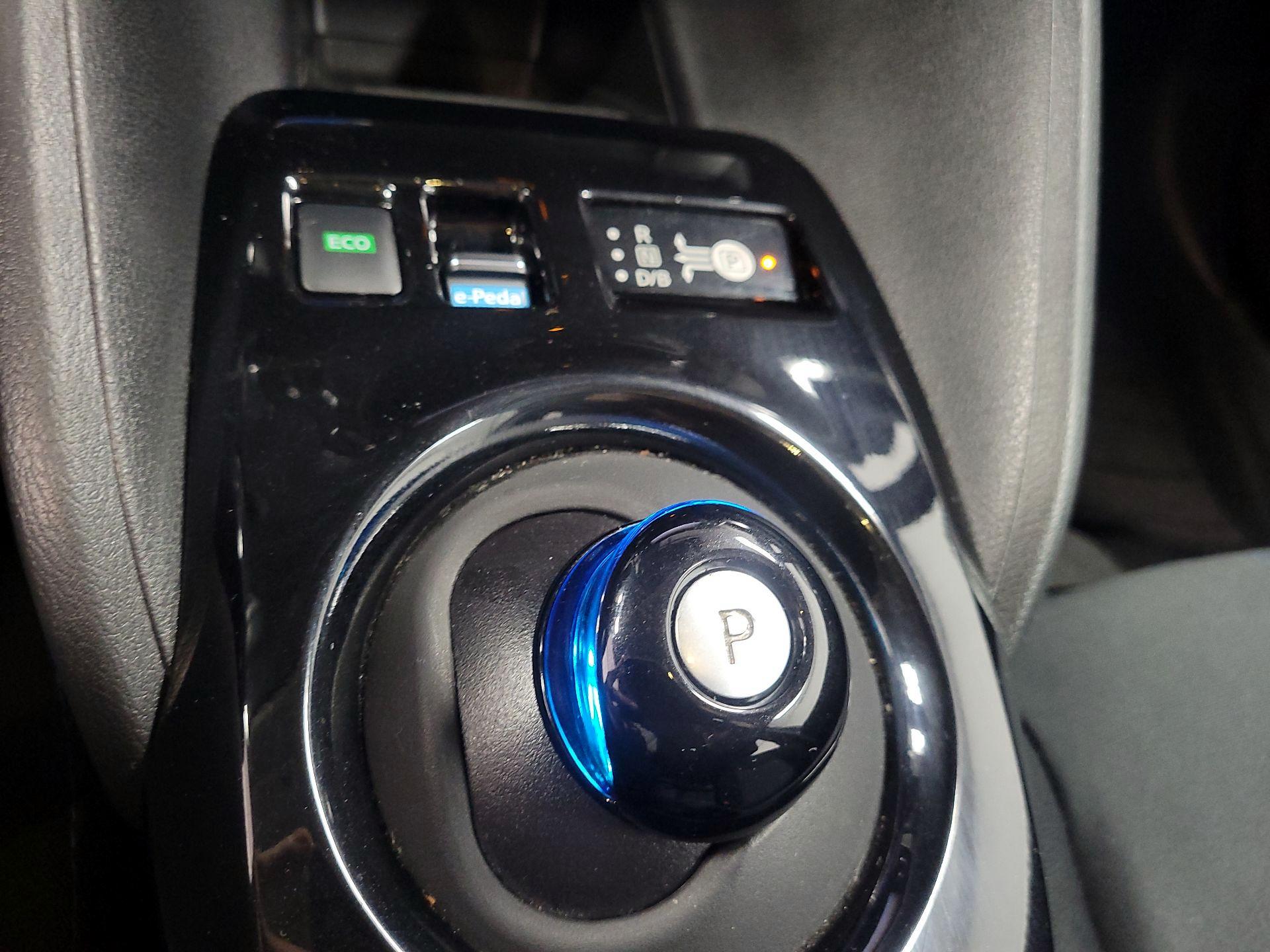Thumbnail: 2019 Nissan Leaf - 16