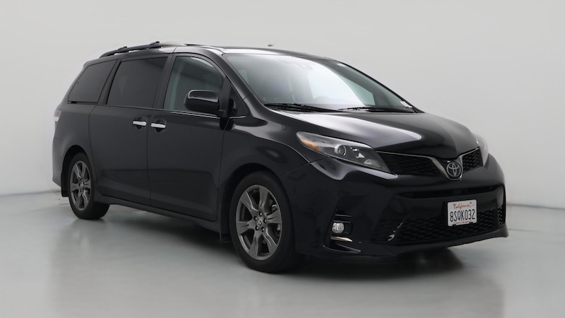 2020 Toyota Sienna SE Hero Image