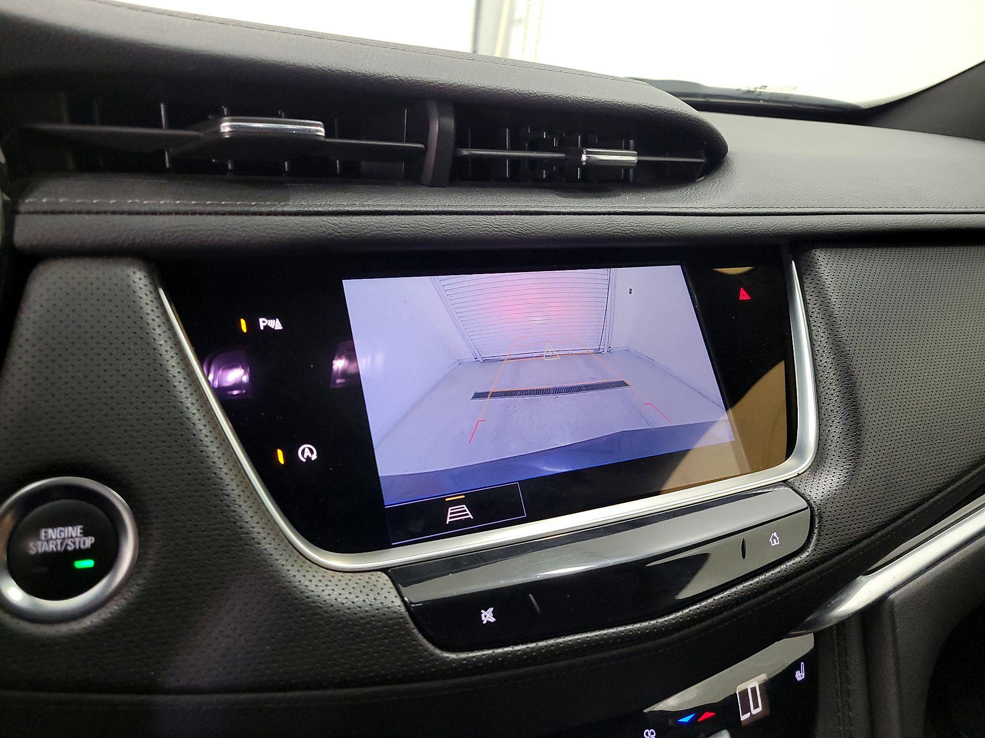 Thumbnail: 2023 Cadillac XT5 - 14