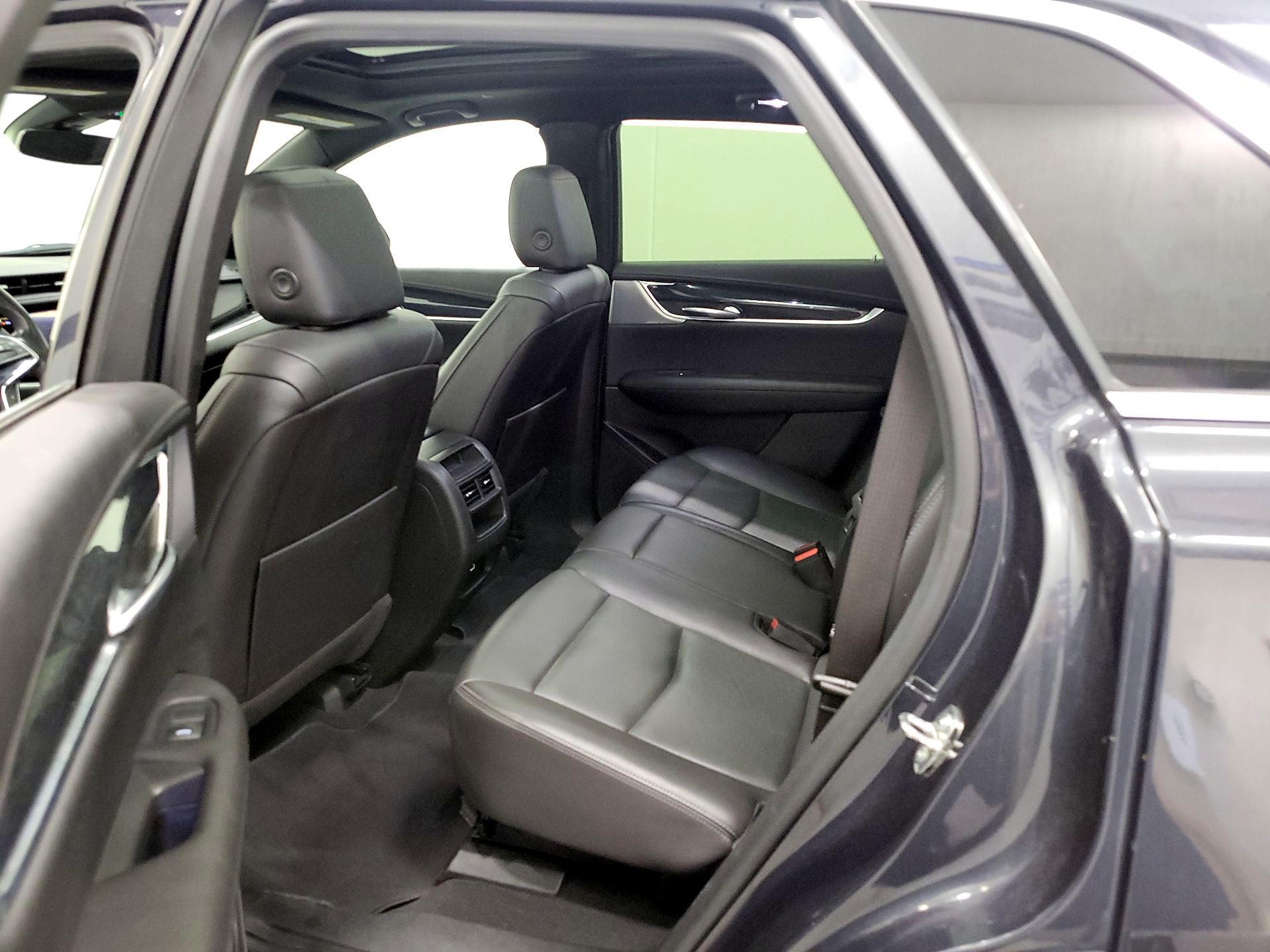 Thumbnail: 2023 Cadillac XT5 - 20