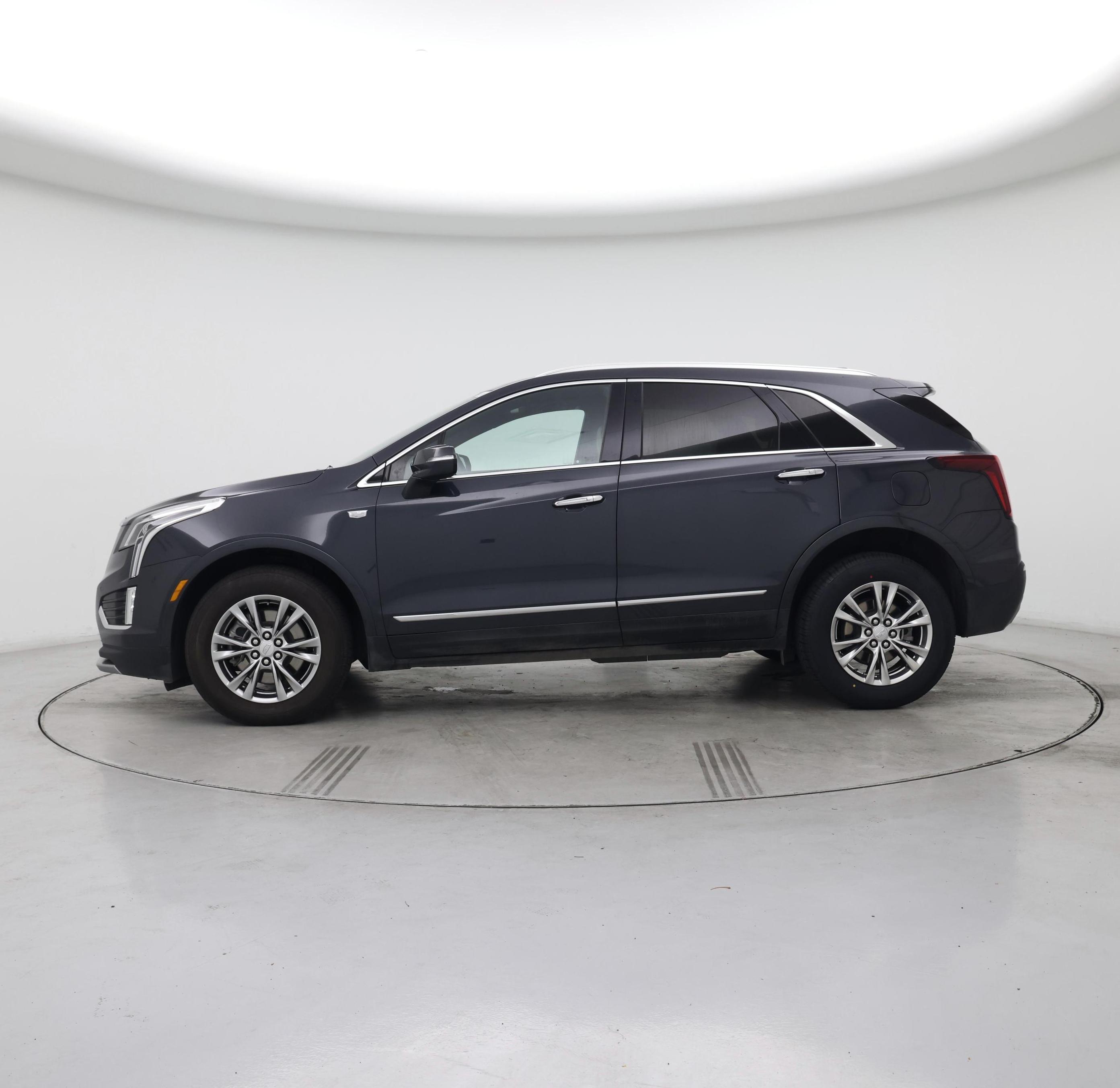 Thumbnail: 2023 Cadillac XT5 - 3