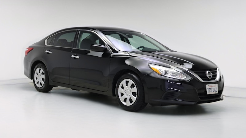 2016 Nissan Altima S Hero Image