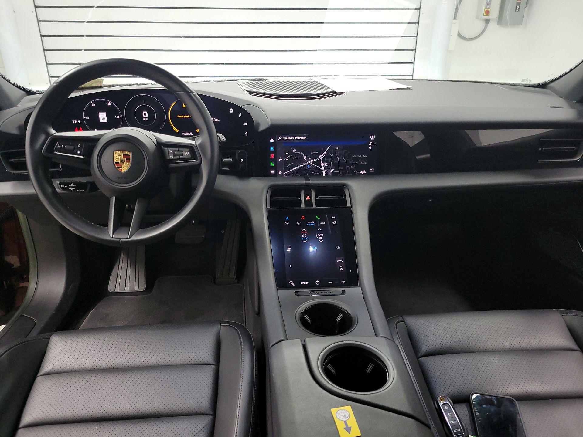 Thumbnail: 2022 Porsche Taycan - 9