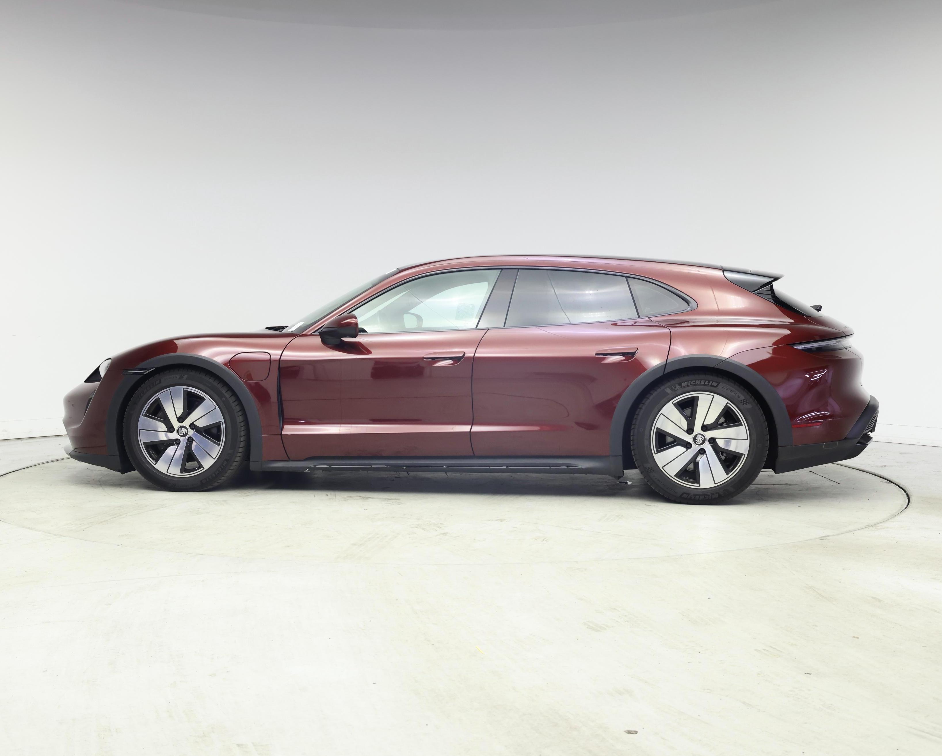 Thumbnail: 2022 Porsche Taycan - 3