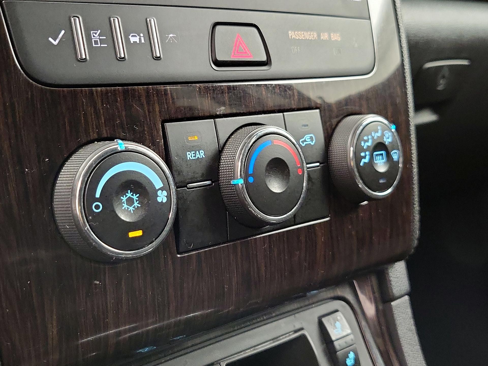 Thumbnail: 2016 Chevrolet Traverse - 16