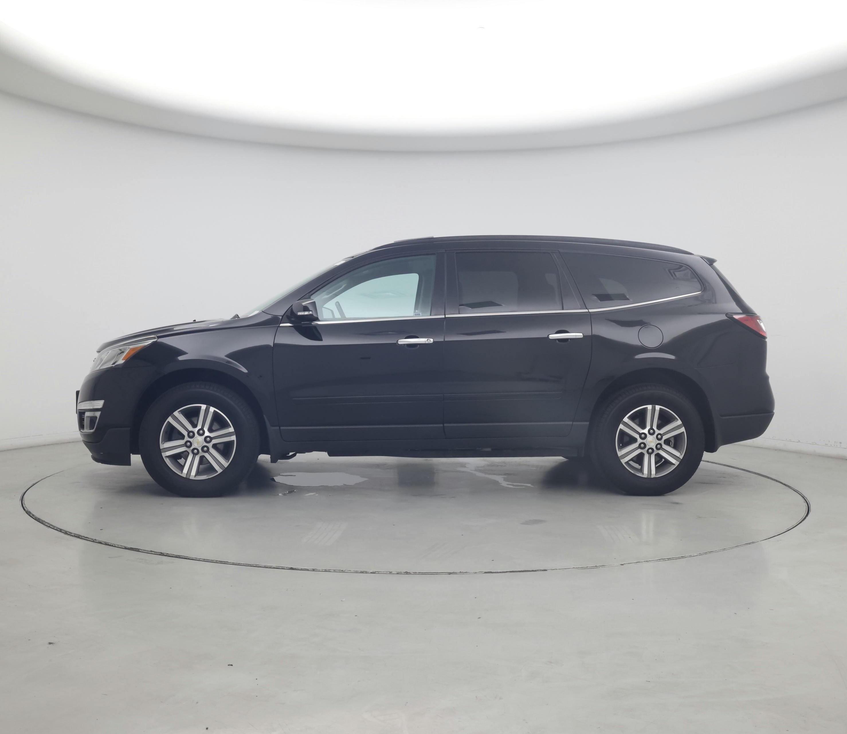Thumbnail: 2016 Chevrolet Traverse - 3