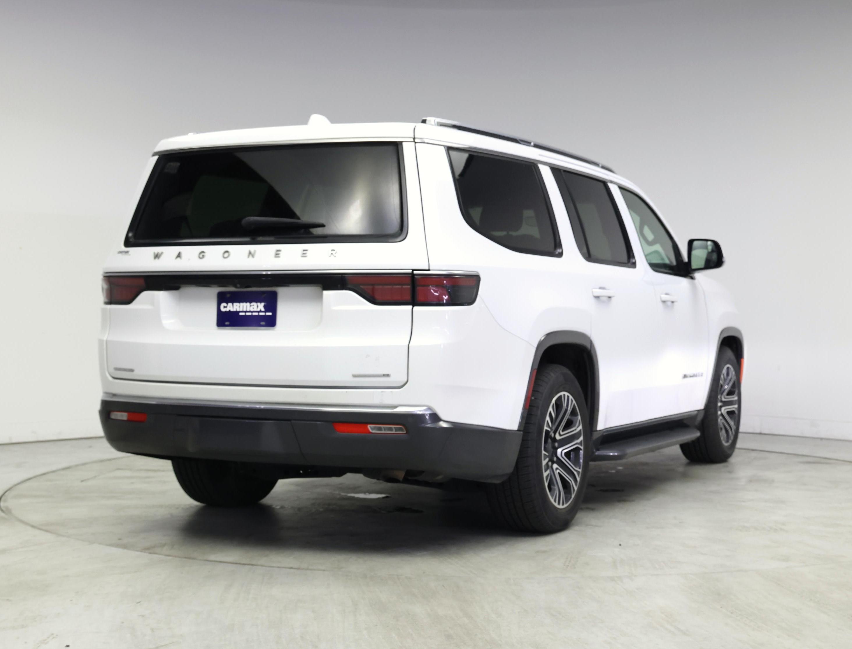 Thumbnail: 2022 Jeep Wagoneer - 8