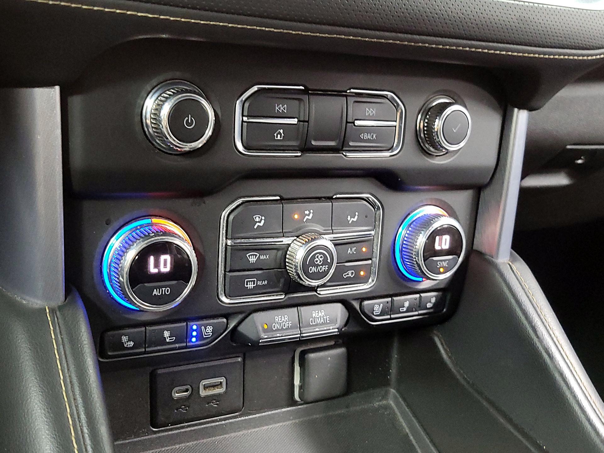 Thumbnail: 2021 GMC Yukon XL - 15