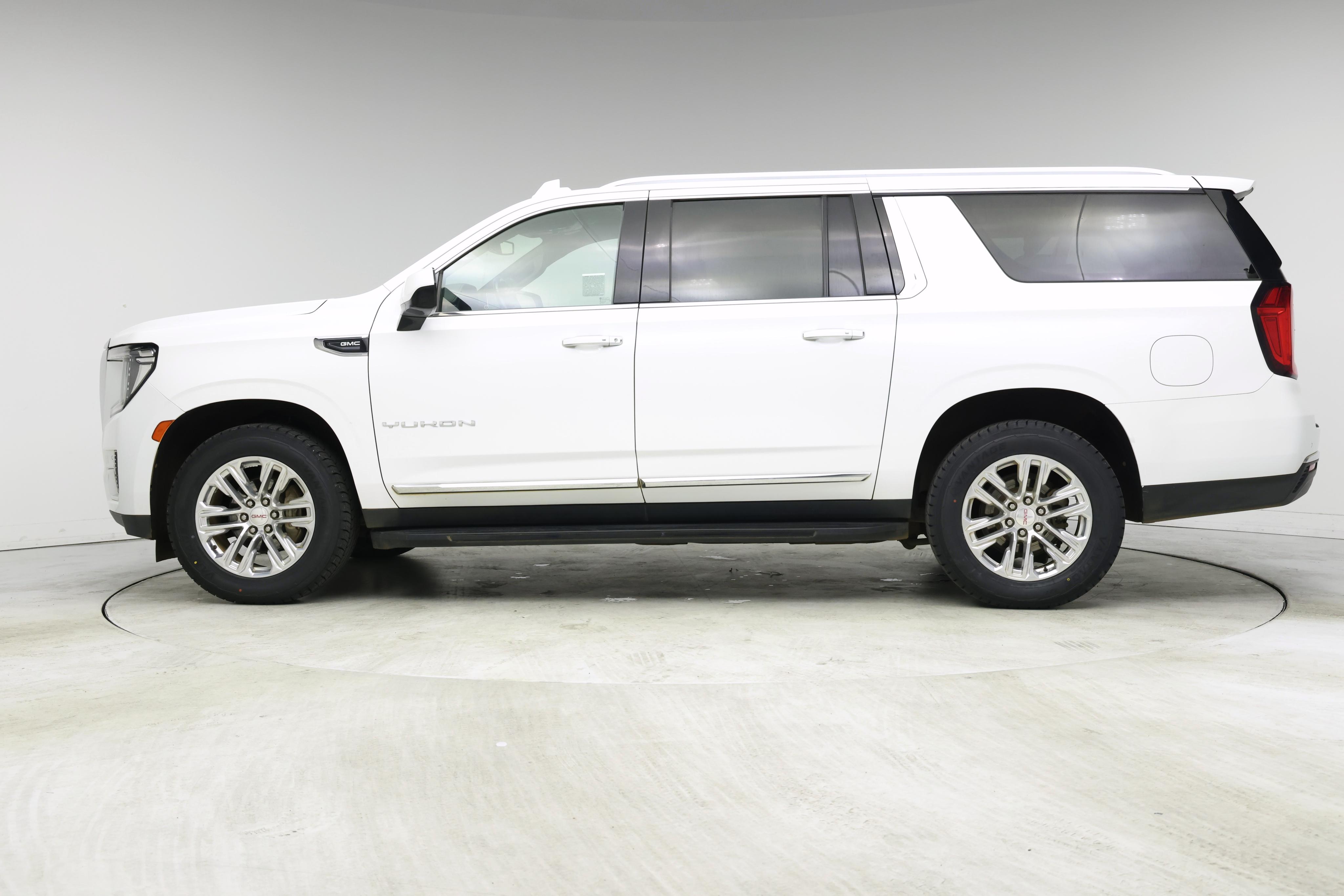 Thumbnail: 2021 GMC Yukon XL - 3