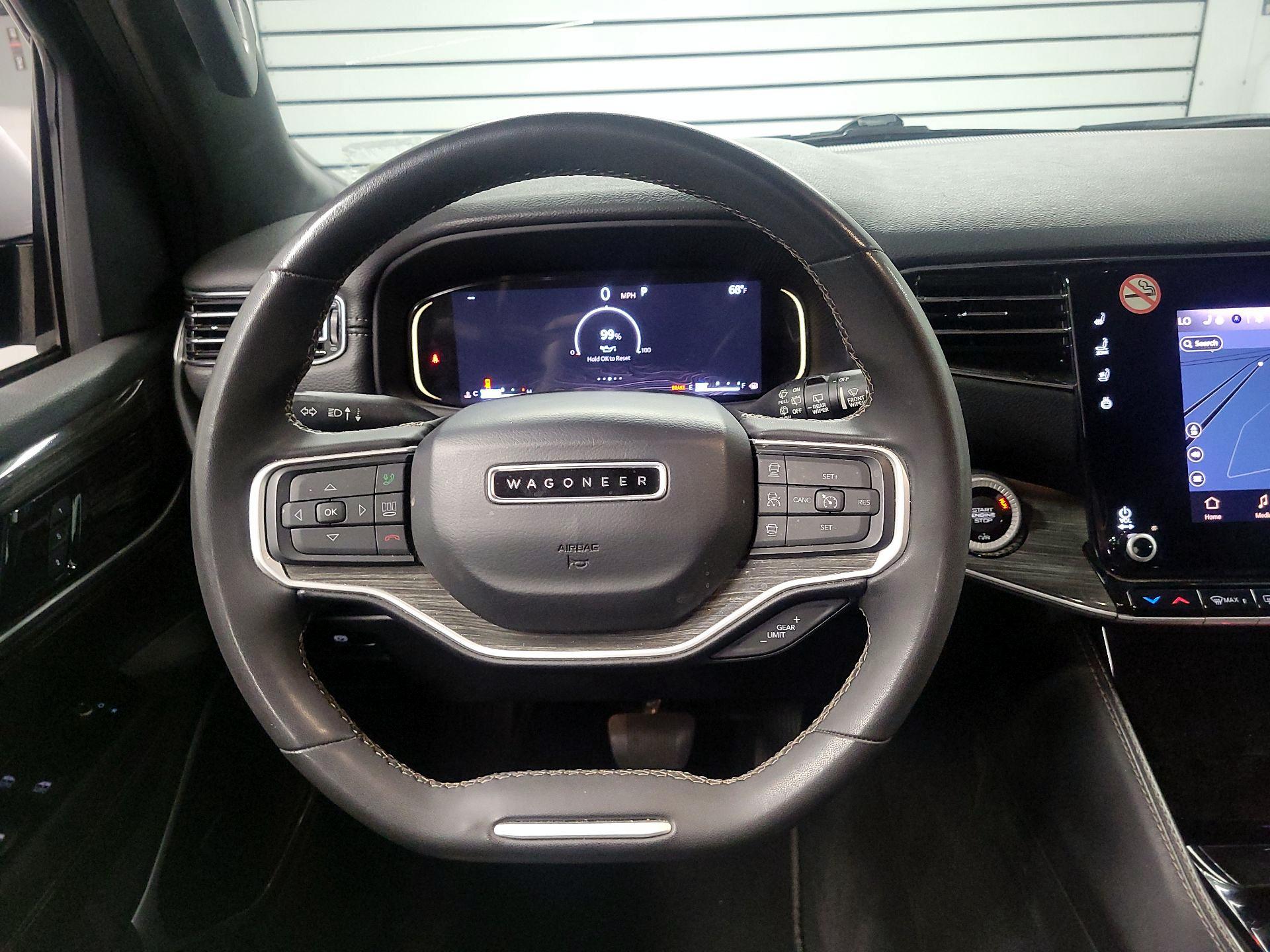 Thumbnail: 2022 Jeep Wagoneer - 10