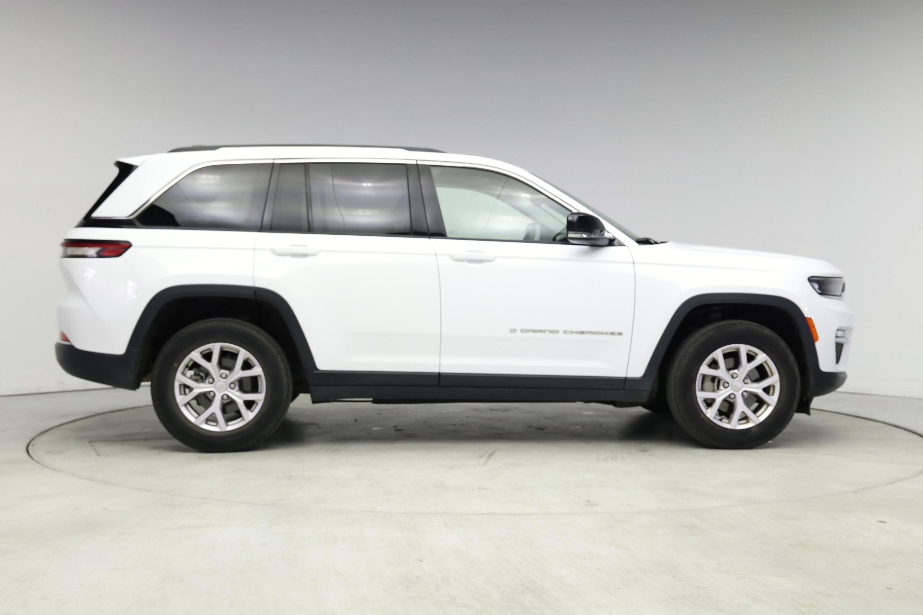 Thumbnail: 2022 Jeep Grand Cherokee - 7