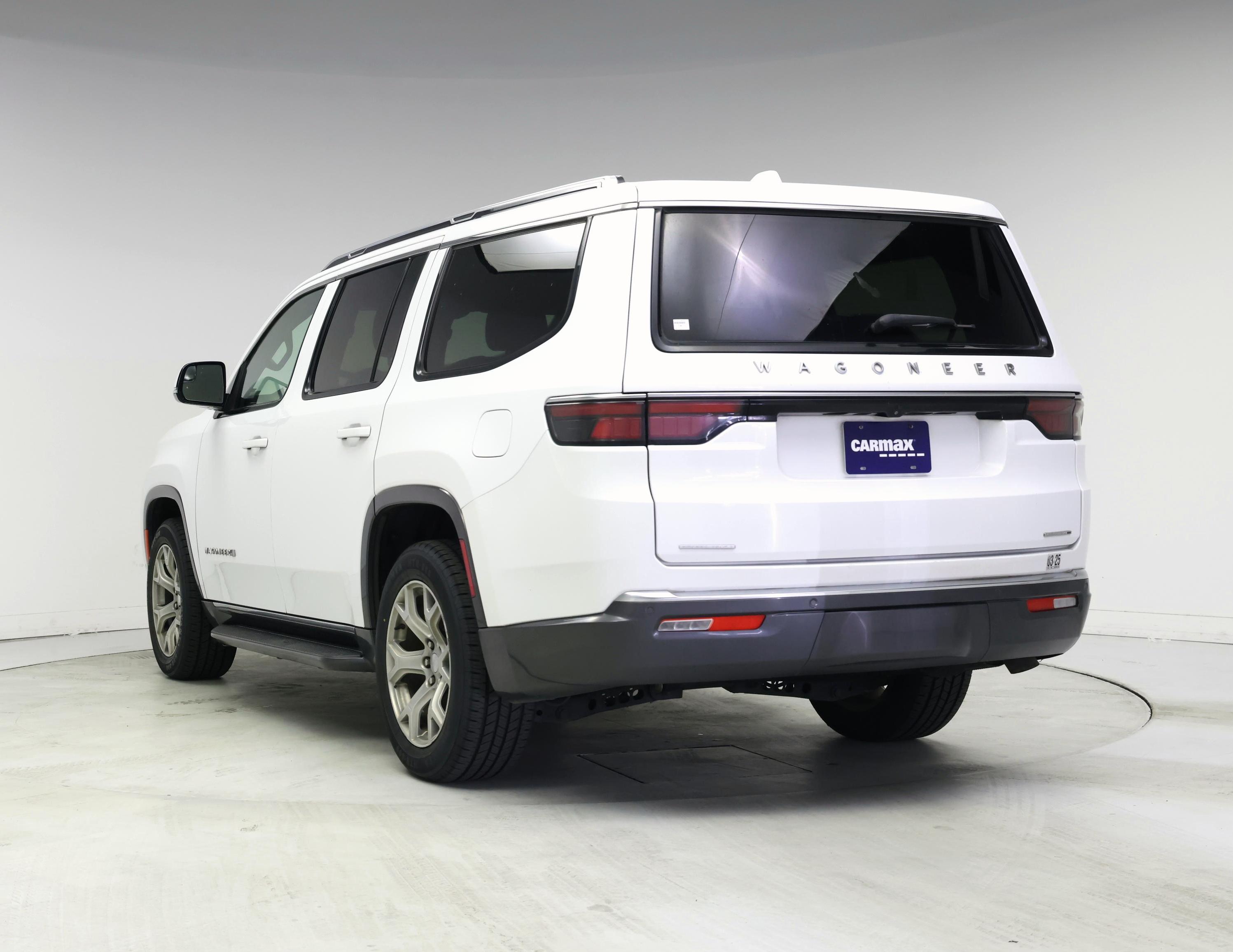 Thumbnail: 2022 Jeep Wagoneer - 2
