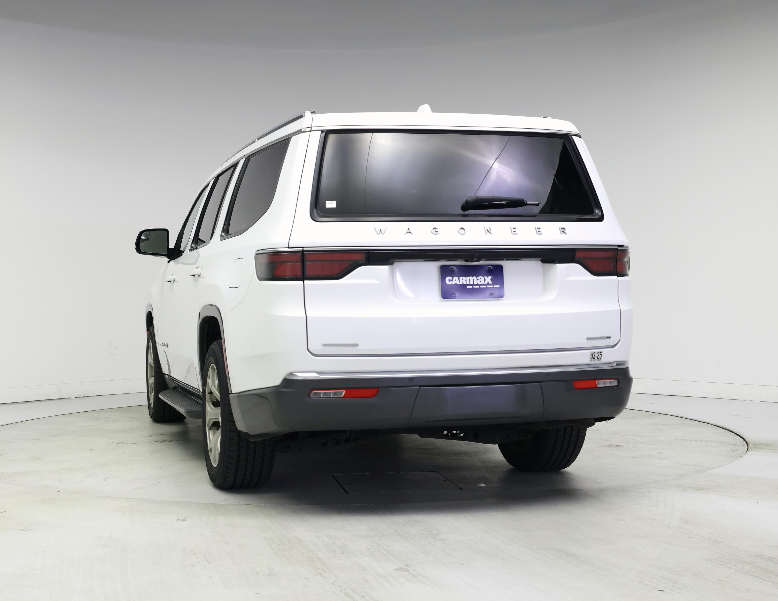 Thumbnail: 2022 Jeep Wagoneer - 6